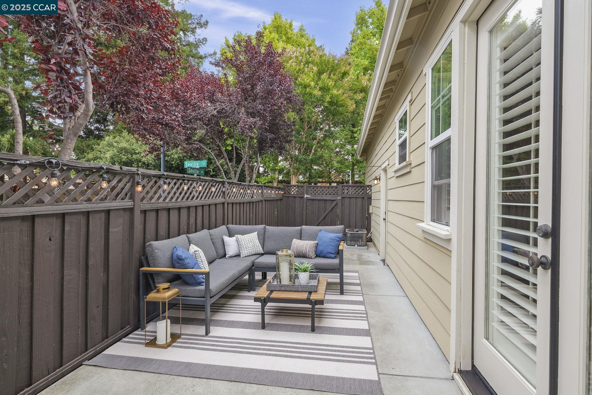 Detail Gallery Image 23 of 35 For 401 Seville Ln, Walnut Creek,  CA 94598 - 3 Beds | 2 Baths