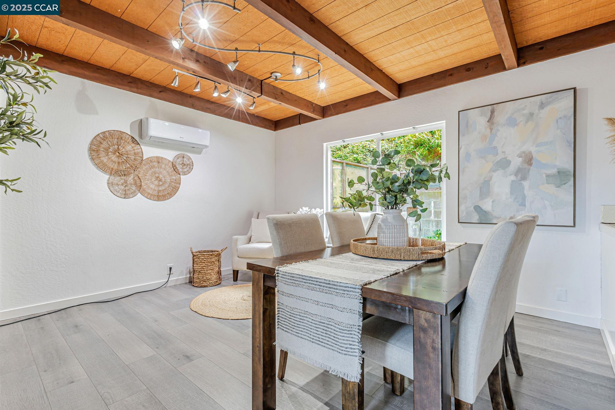 Detail Gallery Image 13 of 38 For 290 Olympian Way, Pacifica,  CA 94044 - 2 Beds | 2 Baths