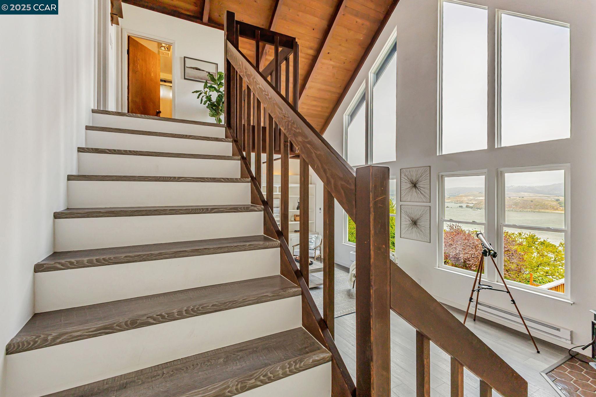 Detail Gallery Image 20 of 38 For 290 Olympian Way, Pacifica,  CA 94044 - 2 Beds | 2 Baths