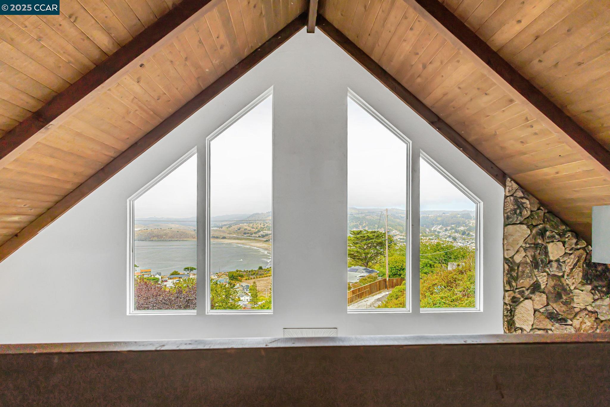 Detail Gallery Image 21 of 38 For 290 Olympian Way, Pacifica,  CA 94044 - 2 Beds | 2 Baths