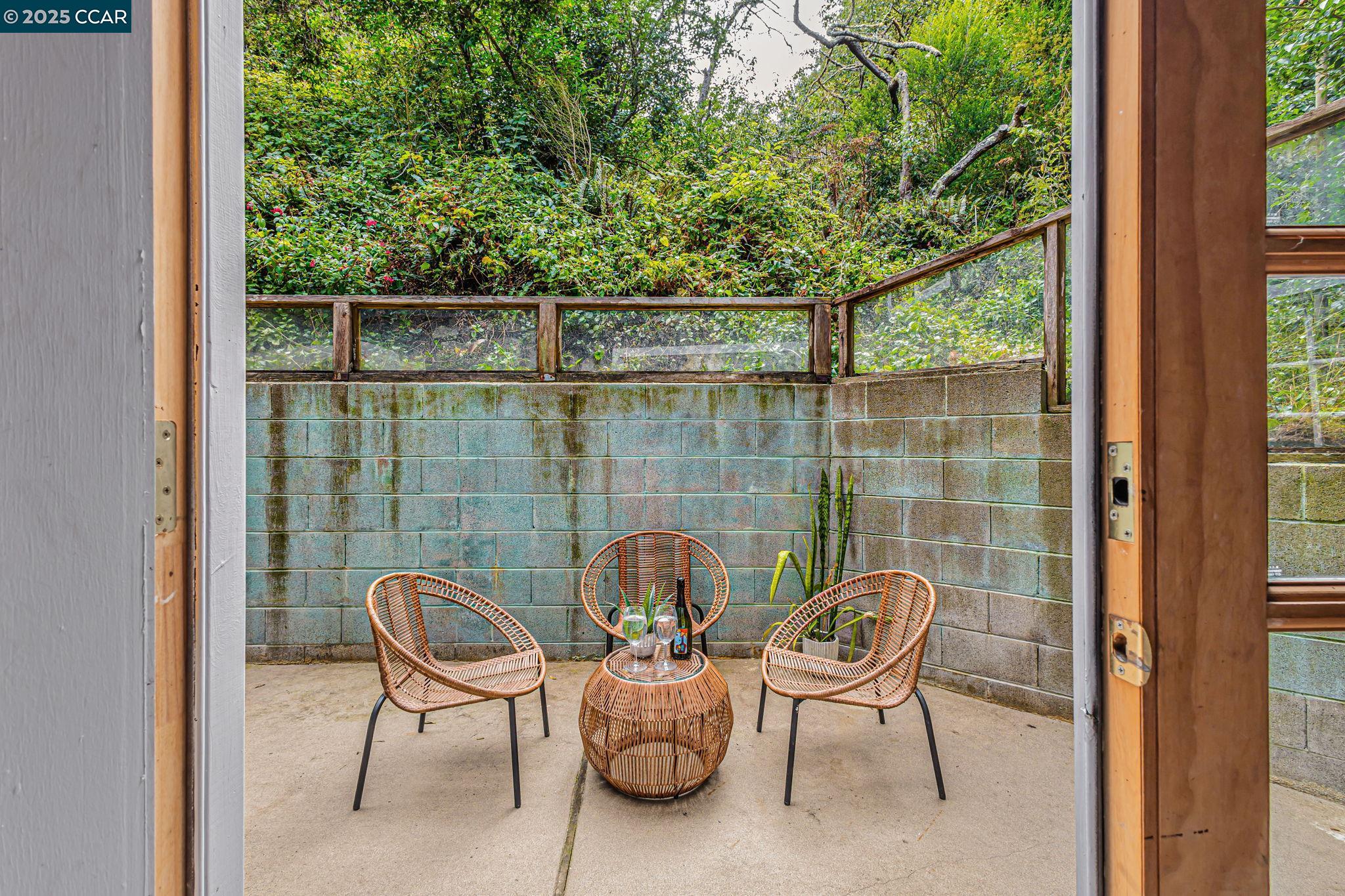 Detail Gallery Image 28 of 38 For 290 Olympian Way, Pacifica,  CA 94044 - 2 Beds | 2 Baths