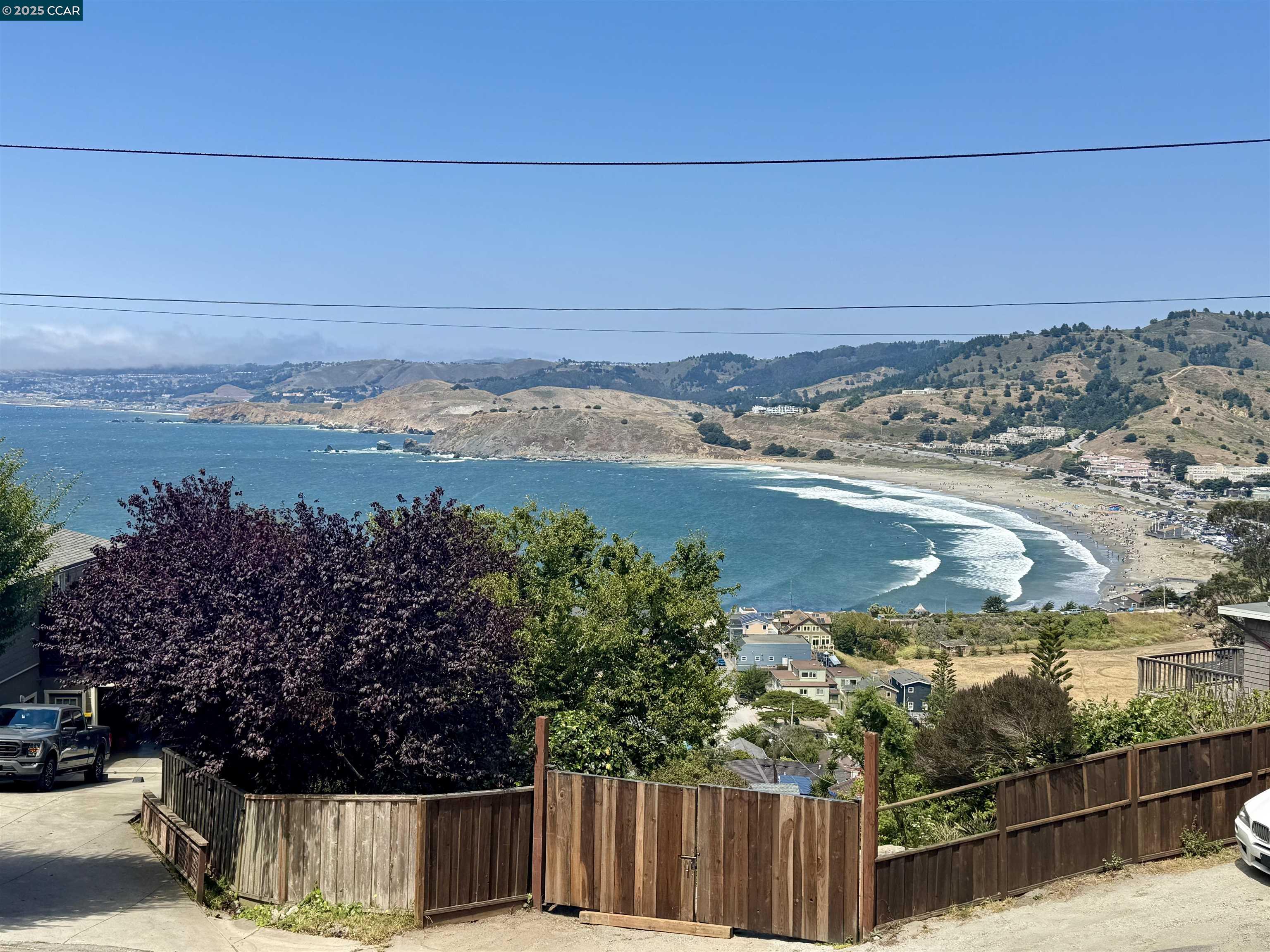 Detail Gallery Image 5 of 38 For 290 Olympian Way, Pacifica,  CA 94044 - 2 Beds | 2 Baths
