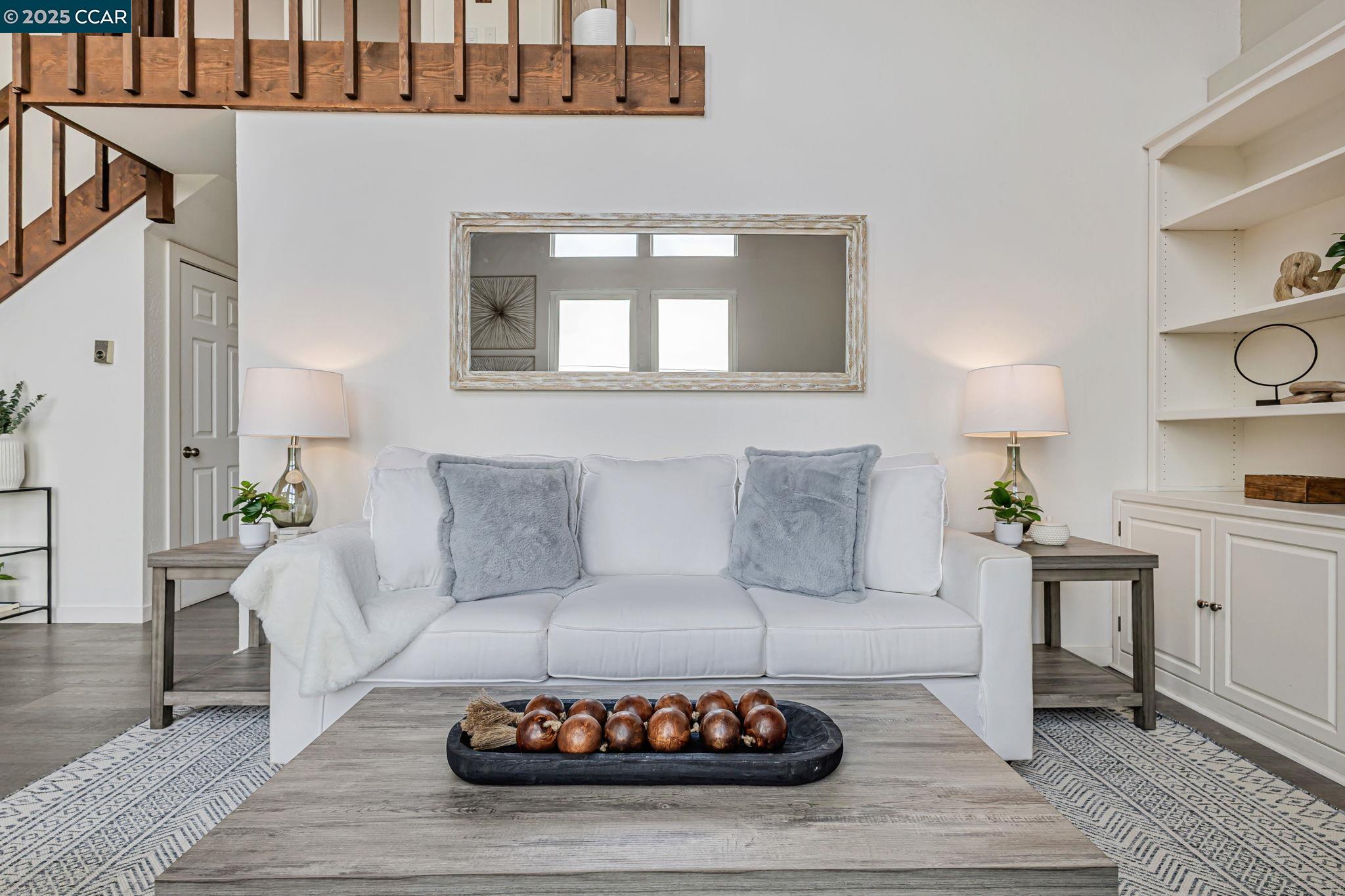 Detail Gallery Image 9 of 38 For 290 Olympian Way, Pacifica,  CA 94044 - 2 Beds | 2 Baths