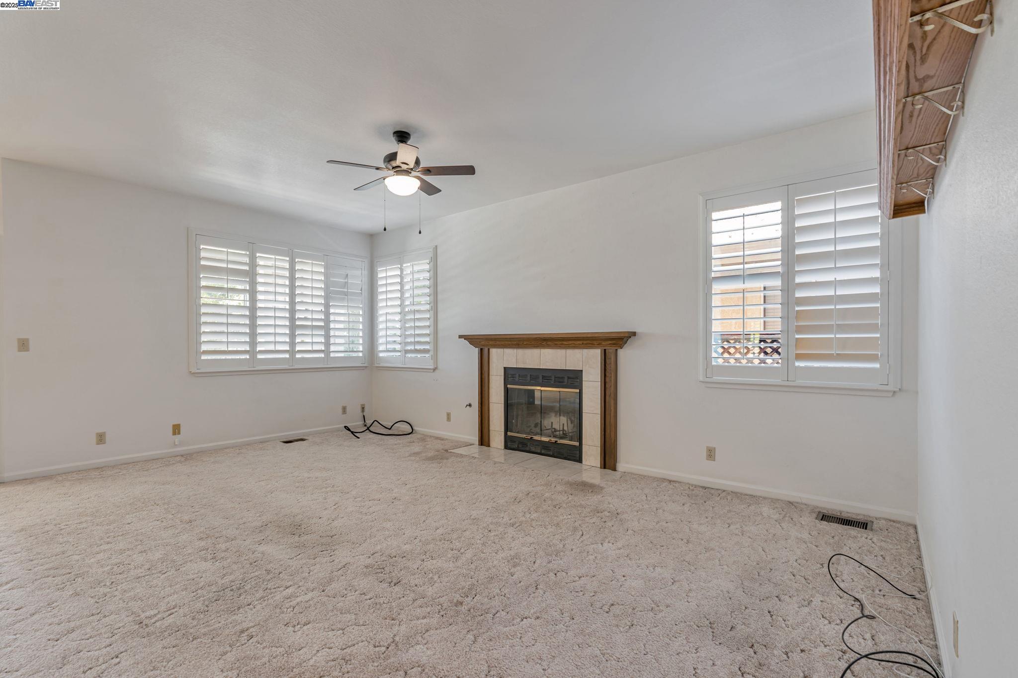 Detail Gallery Image 14 of 57 For 2236 Colonial Ct, Discovery Bay,  CA 94505 - 4 Beds | 3 Baths