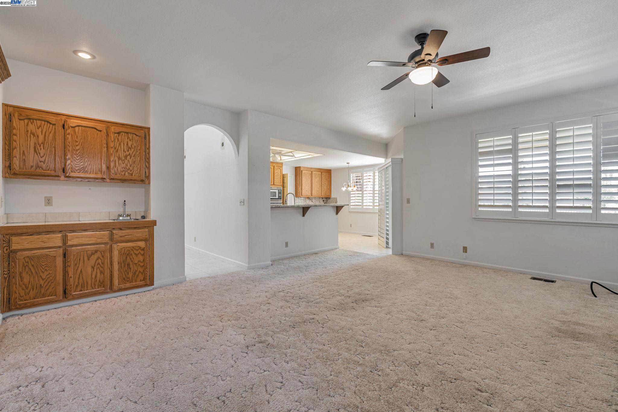 Detail Gallery Image 16 of 57 For 2236 Colonial Ct, Discovery Bay,  CA 94505 - 4 Beds | 3 Baths