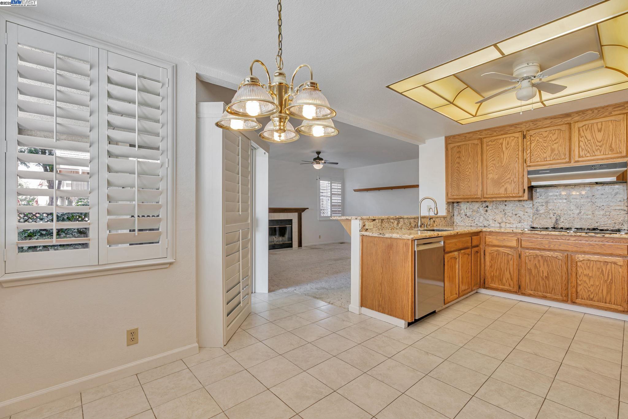 Detail Gallery Image 20 of 57 For 2236 Colonial Ct, Discovery Bay,  CA 94505 - 4 Beds | 3 Baths