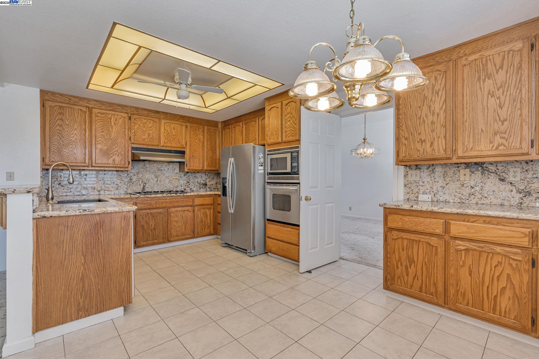 Detail Gallery Image 21 of 57 For 2236 Colonial Ct, Discovery Bay,  CA 94505 - 4 Beds | 3 Baths