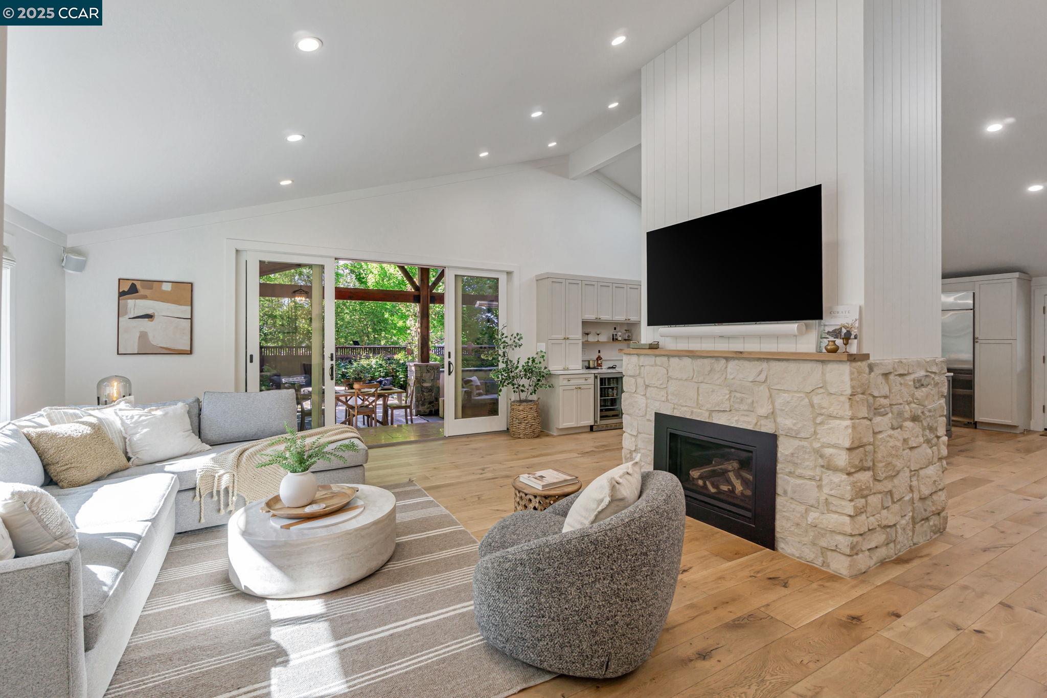 1675 Saint David Dr, Danville, California 94526, 4 Bedrooms Bedrooms, 10 Rooms Rooms,2 BathroomsBathrooms,Residential,For Sale,1675 Saint David Dr,41106552