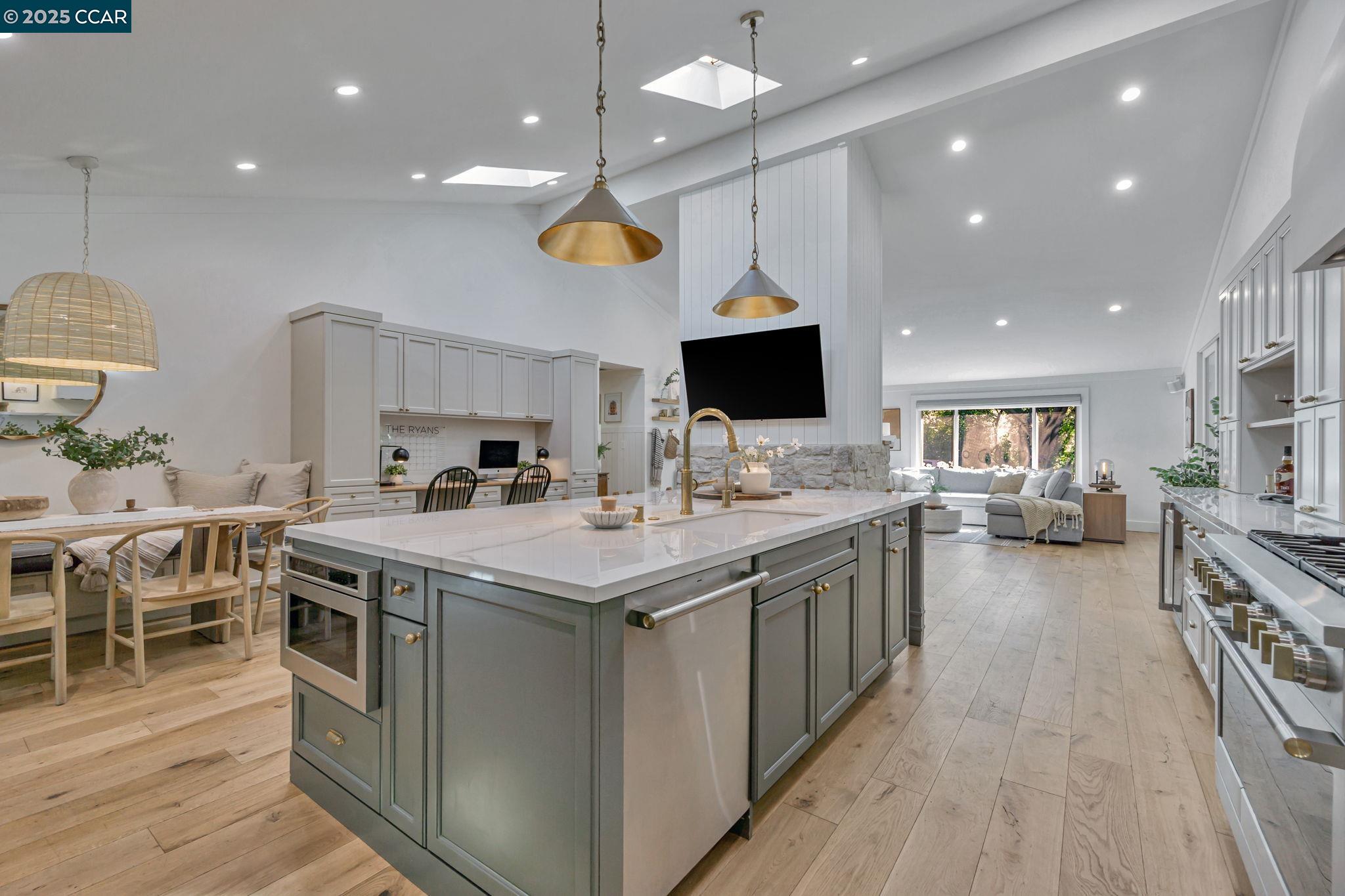 1675 Saint David Dr, Danville, California 94526, 4 Bedrooms Bedrooms, 10 Rooms Rooms,2 BathroomsBathrooms,Residential,For Sale,1675 Saint David Dr,41106552