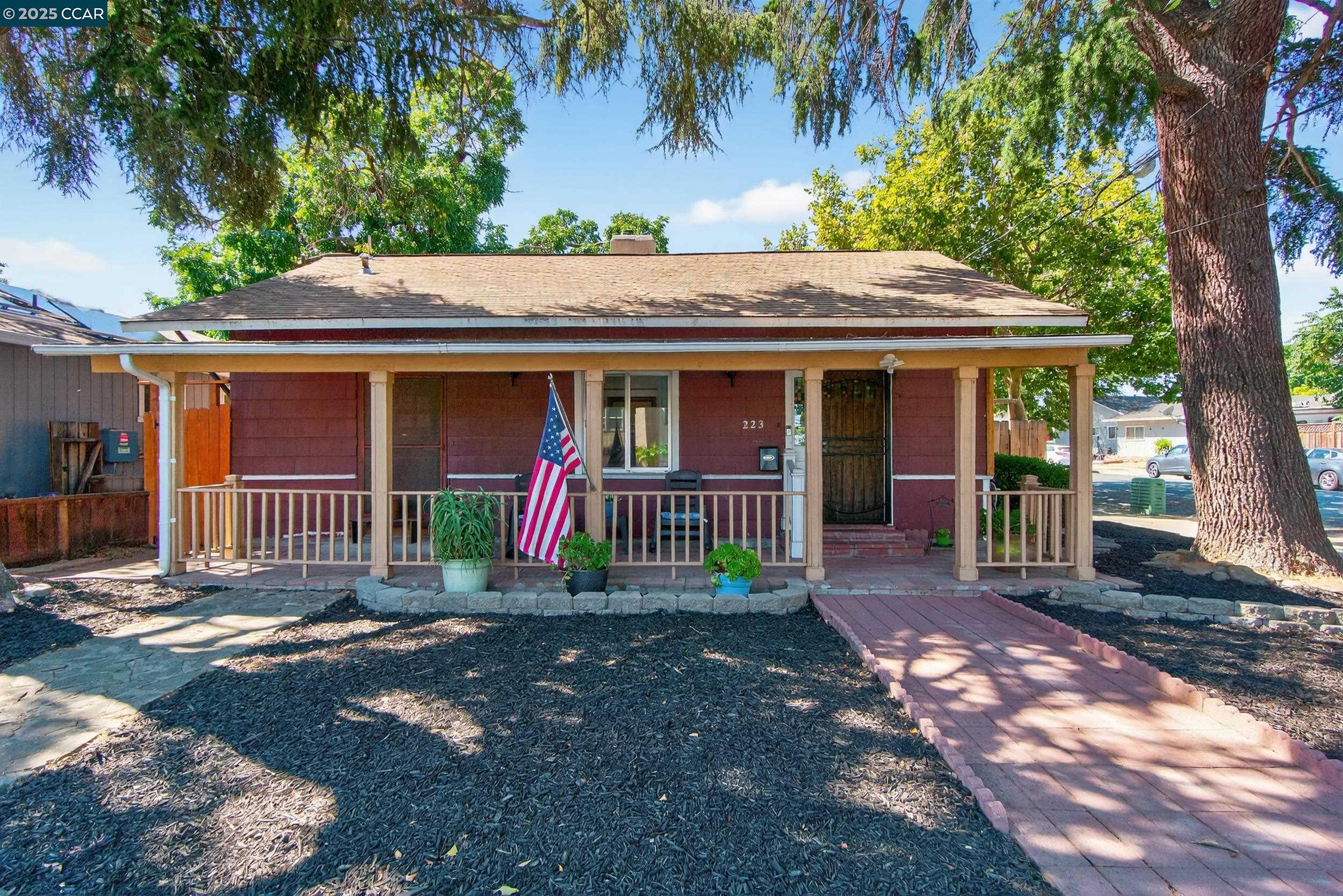 Detail Gallery Image 1 of 1 For 223 W 5th St, Antioch,  CA 94509 - 3 Beds | 2 Baths