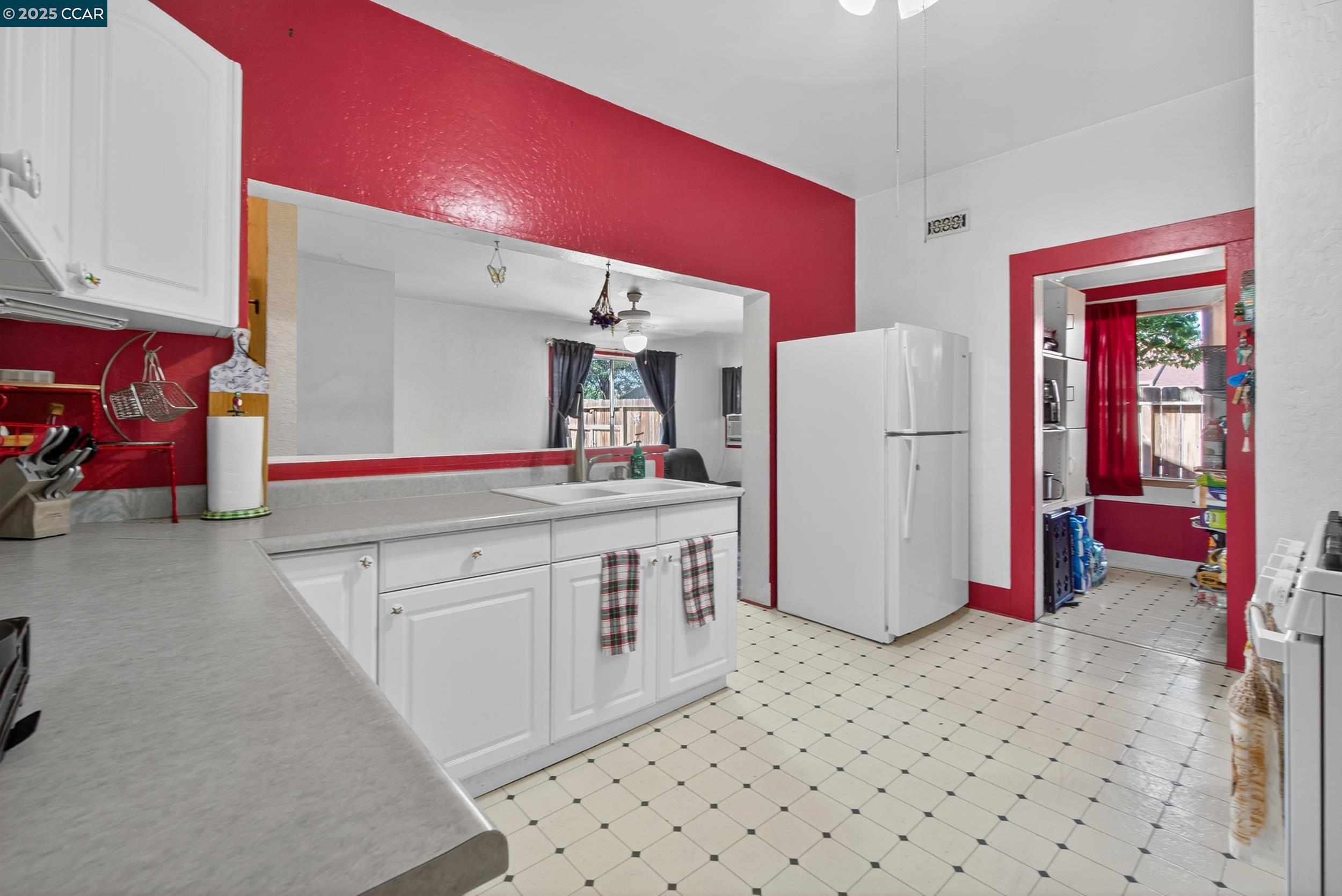 223 W 5Th St, Antioch, California 94509, 3 Bedrooms Bedrooms, 9 Rooms Rooms,2 BathroomsBathrooms,Residential,For Sale,223 W 5Th St,41106553