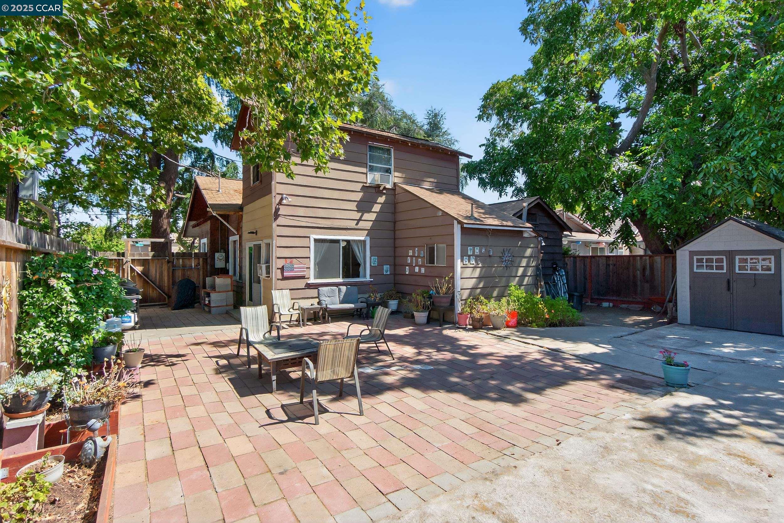 223 W 5Th St, Antioch, California 94509, 3 Bedrooms Bedrooms, 9 Rooms Rooms,2 BathroomsBathrooms,Residential,For Sale,223 W 5Th St,41106553