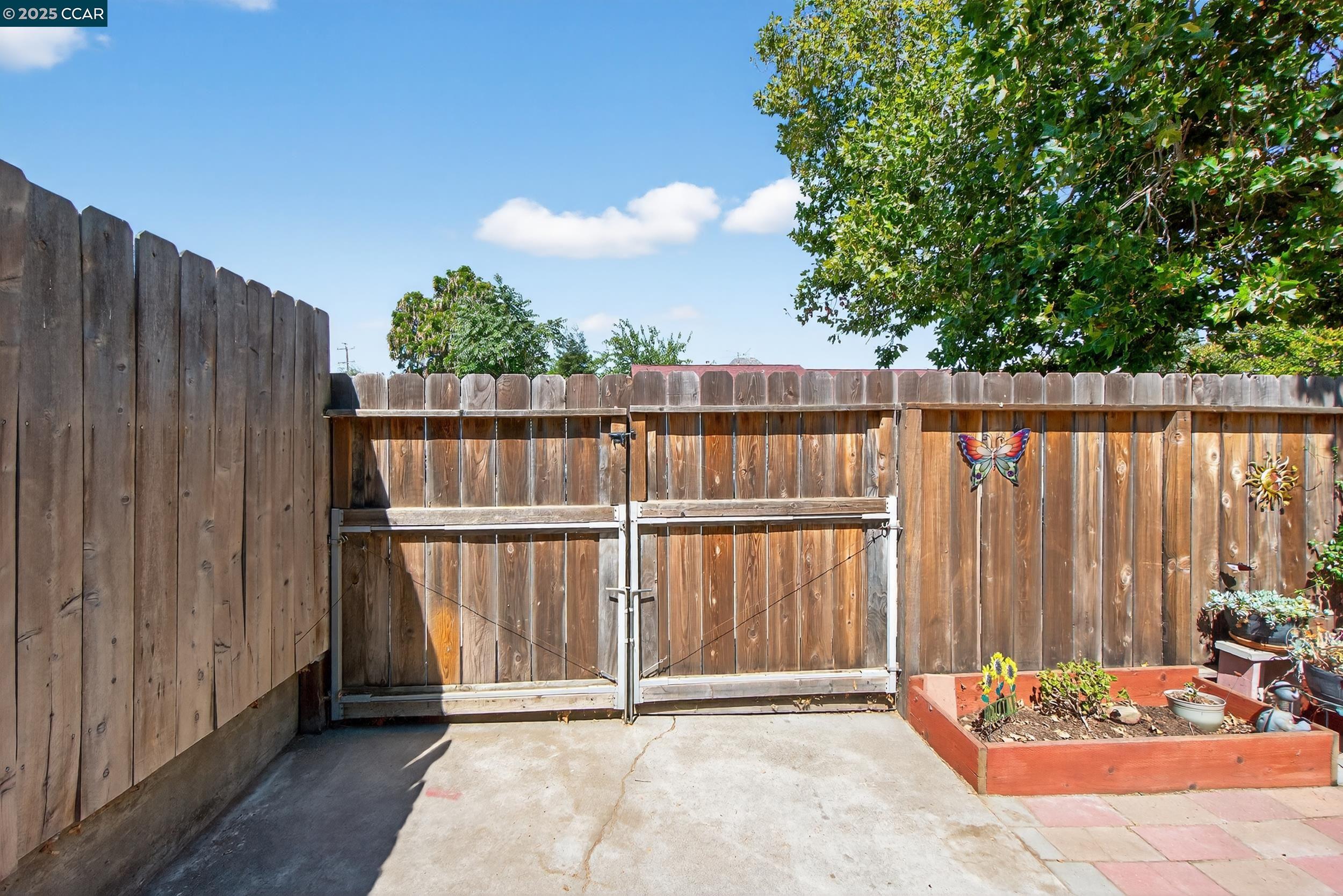 223 W 5Th St, Antioch, California 94509, 3 Bedrooms Bedrooms, 9 Rooms Rooms,2 BathroomsBathrooms,Residential,For Sale,223 W 5Th St,41106553