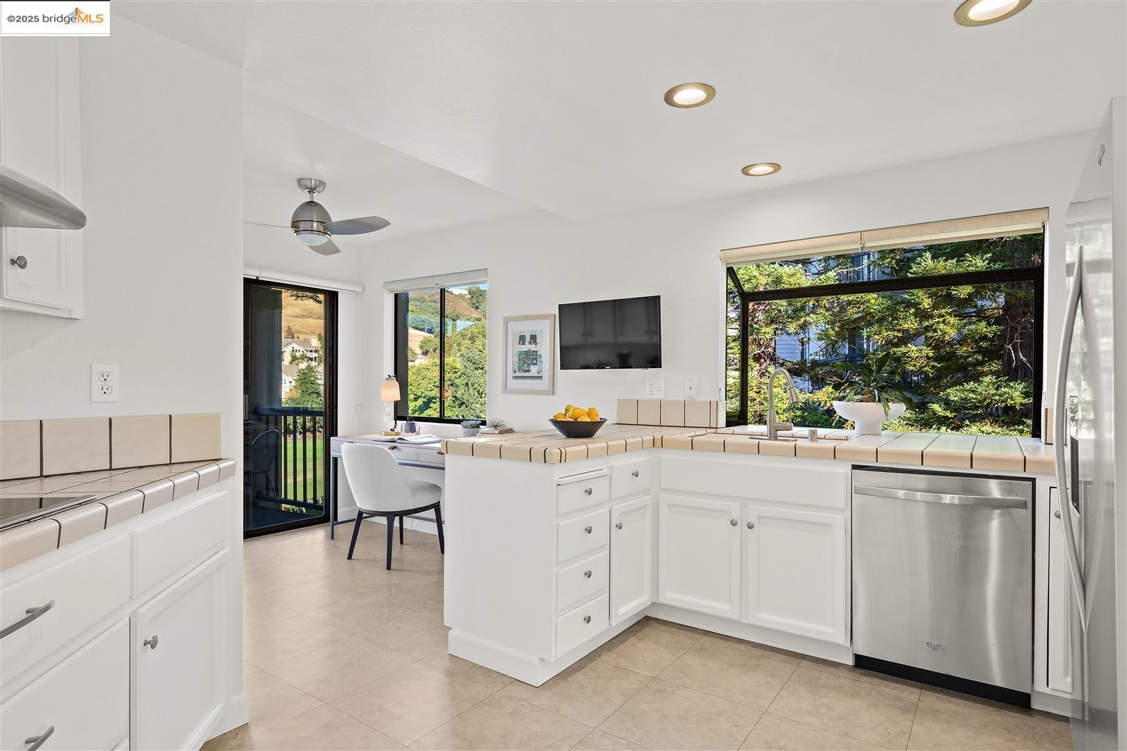 4167 Terra Granada Drive # 3B, Walnut Creek, California 94595, 2 Bedrooms Bedrooms, 7 Rooms Rooms,2 BathroomsBathrooms,Residential,For Sale,4167 Terra Granada Drive # 3B,41106554