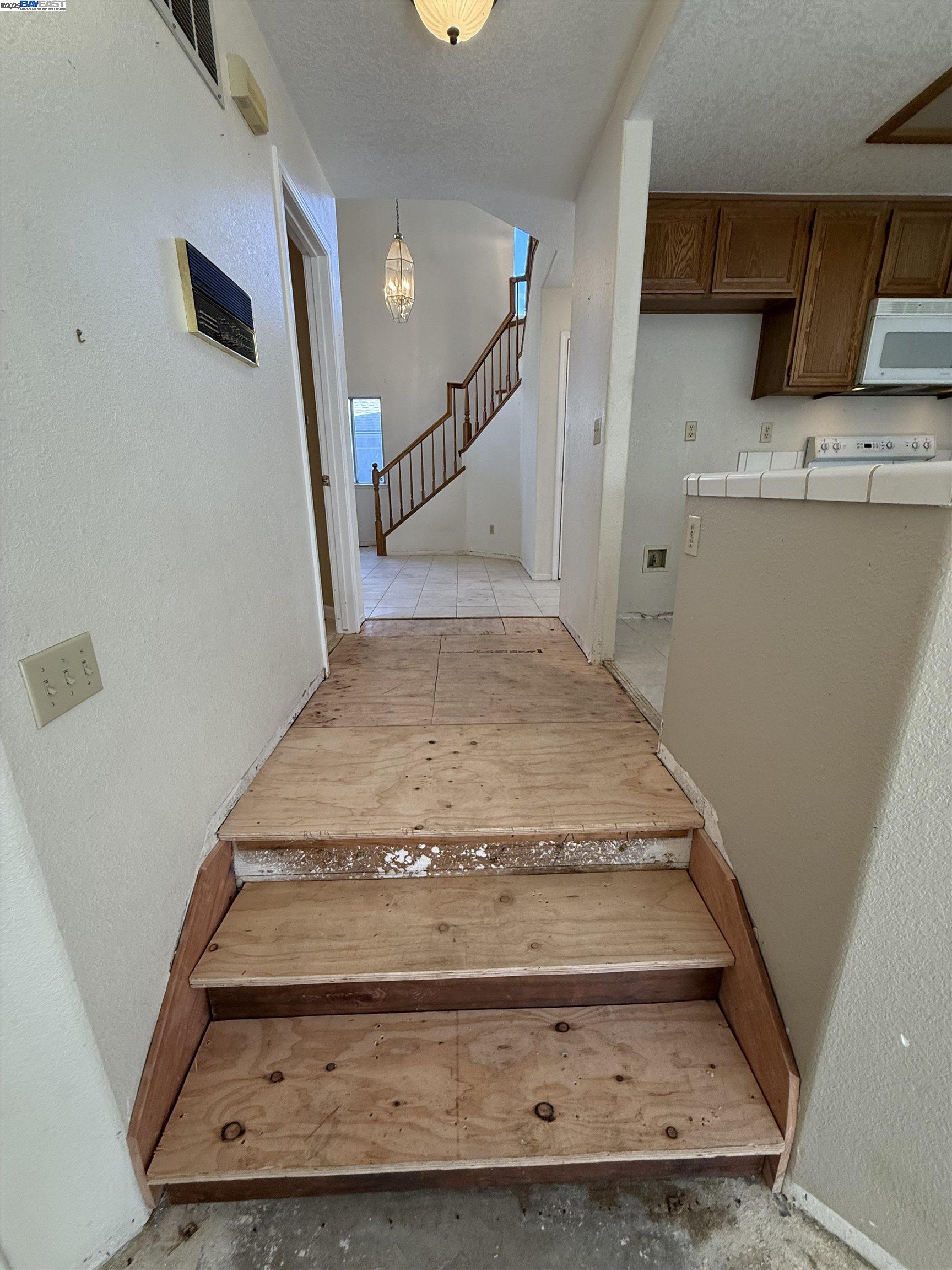 728 Waddell Way, Modesto, California 95357, 3 Bedrooms Bedrooms, ,2 BathroomsBathrooms,Residential,For Sale,728 Waddell Way,41106558
