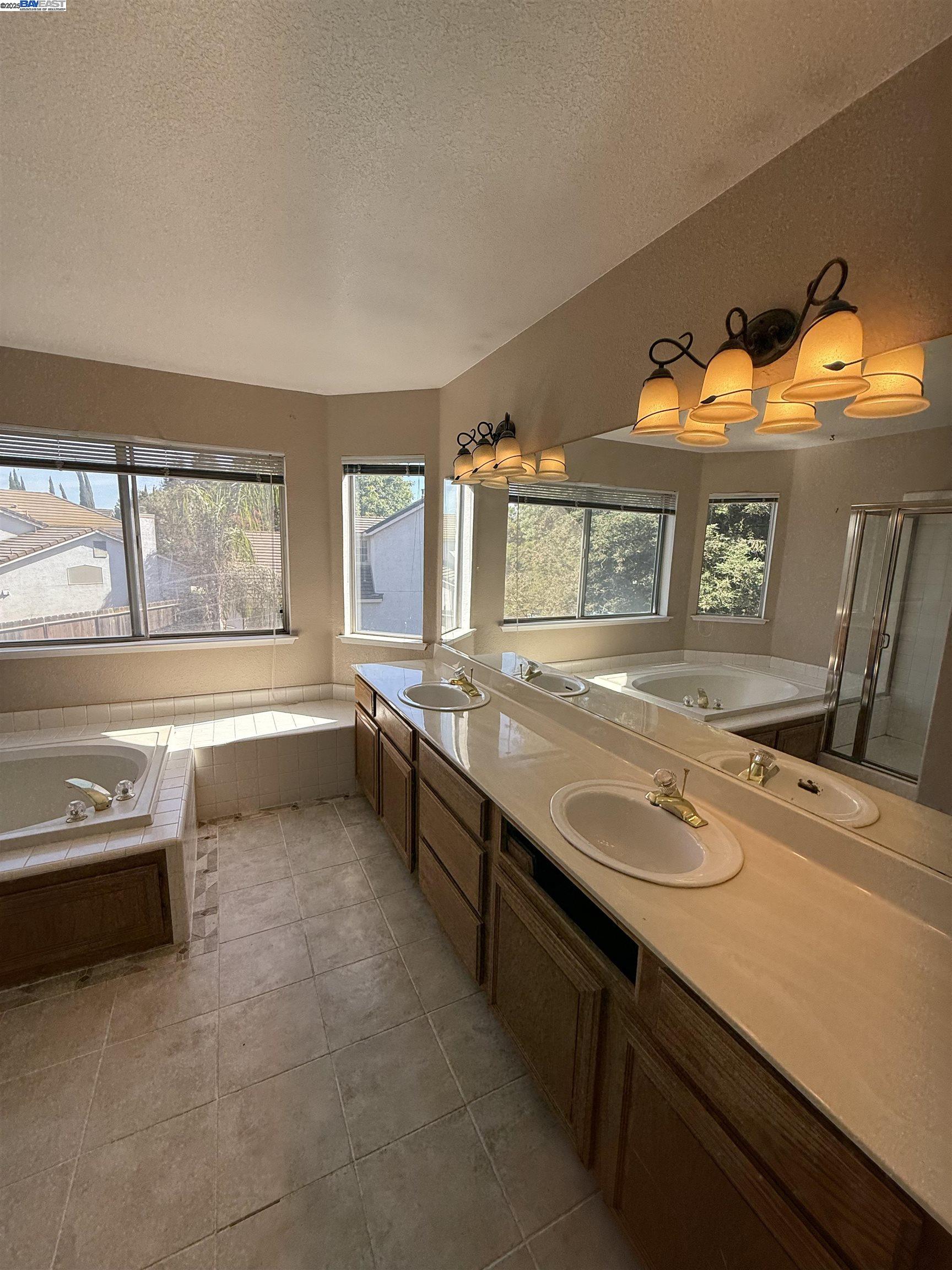728 Waddell Way, Modesto, California 95357, 3 Bedrooms Bedrooms, ,2 BathroomsBathrooms,Residential,For Sale,728 Waddell Way,41106558