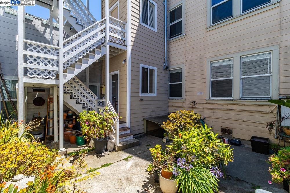 3386 16th Street, San Francisco, California 94114, ,Residential Income,For Sale,3386 16th Street,41106559