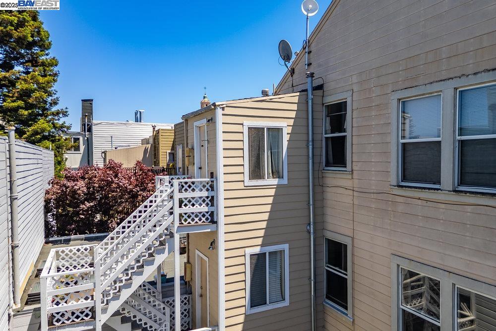 3386 16th Street, San Francisco, California 94114, ,Residential Income,For Sale,3386 16th Street,41106559