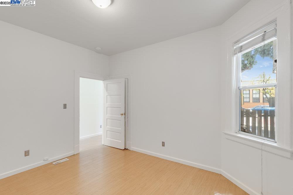 3386 16th Street, San Francisco, California 94114, ,Residential Income,For Sale,3386 16th Street,41106559