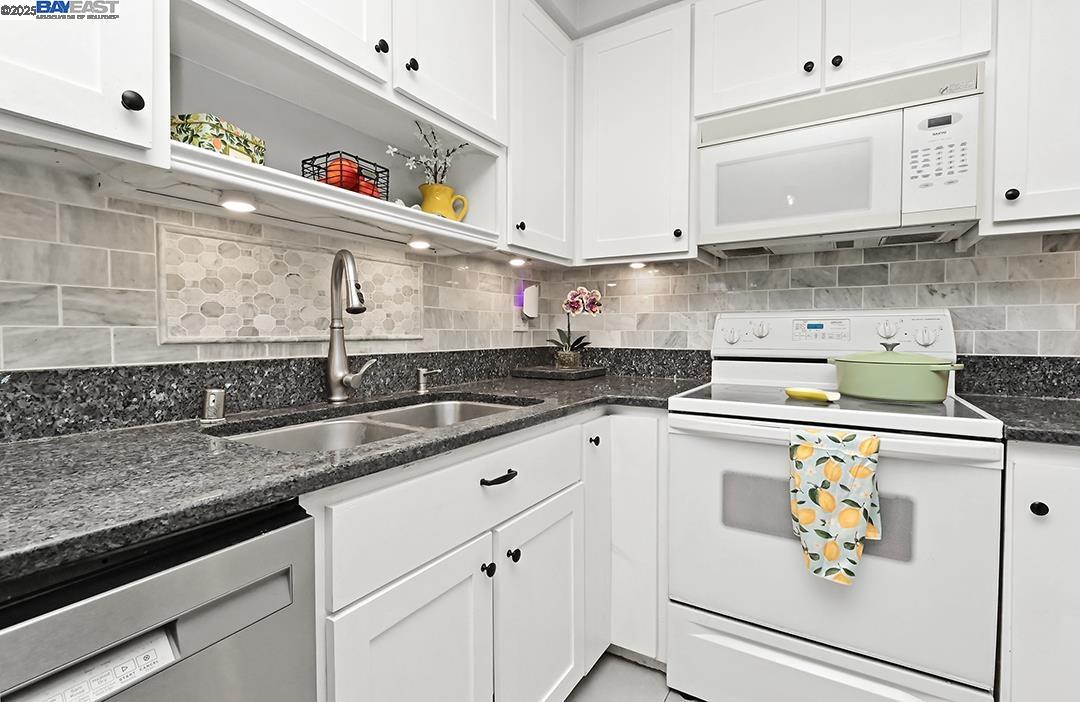 Detail Gallery Image 13 of 26 For 1031 Spring Valley Cmn, Livermore,  CA 94551 - 3 Beds | 1 Baths