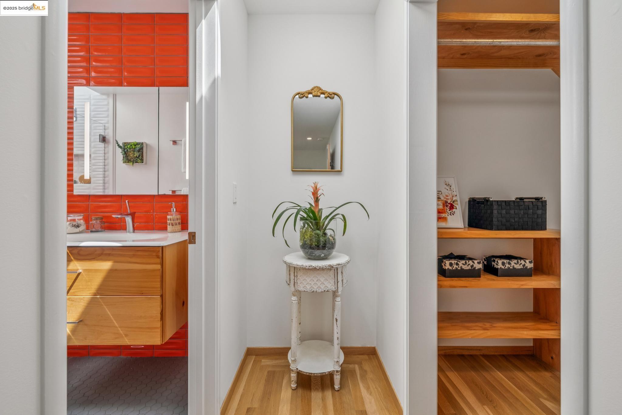 196 Glenwood Glade, Oakland, California 94611, 3 Bedrooms Bedrooms, 6 Rooms Rooms,2 BathroomsBathrooms,Residential,For Sale,196 Glenwood Glade,41106563