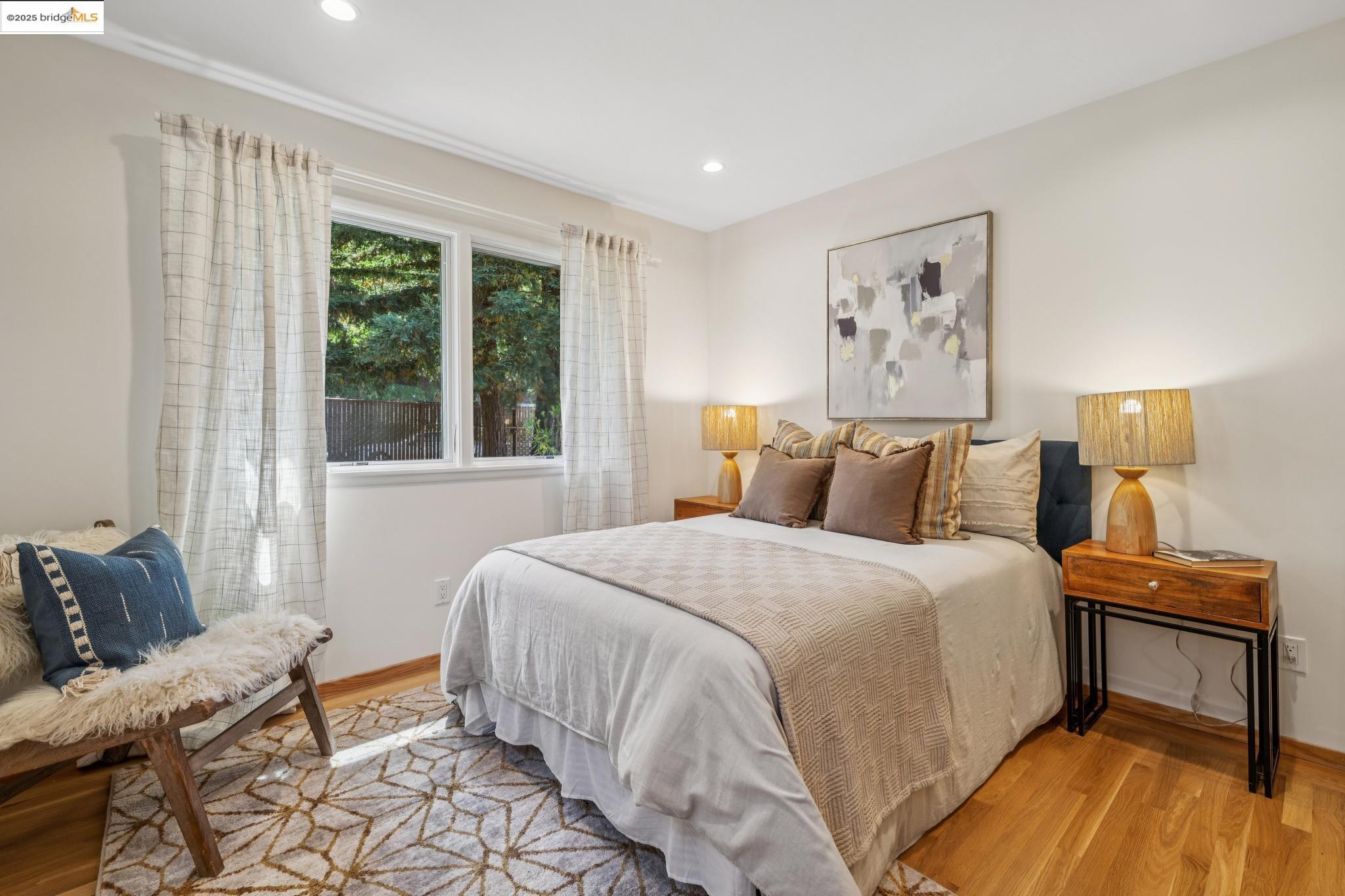 196 Glenwood Glade, Oakland, California 94611, 3 Bedrooms Bedrooms, 6 Rooms Rooms,2 BathroomsBathrooms,Residential,For Sale,196 Glenwood Glade,41106563