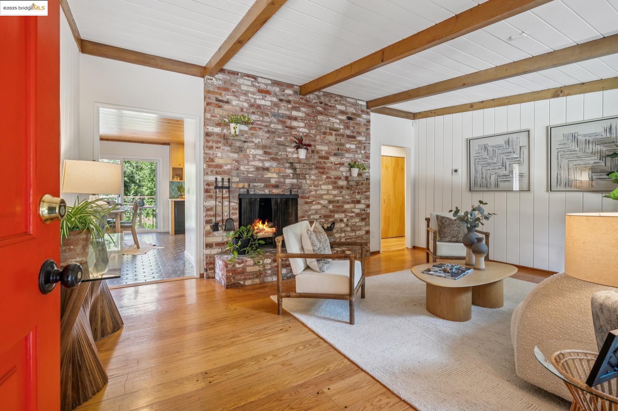 196 Glenwood Glade, Oakland, California 94611, 3 Bedrooms Bedrooms, 6 Rooms Rooms,2 BathroomsBathrooms,Residential,For Sale,196 Glenwood Glade,41106563
