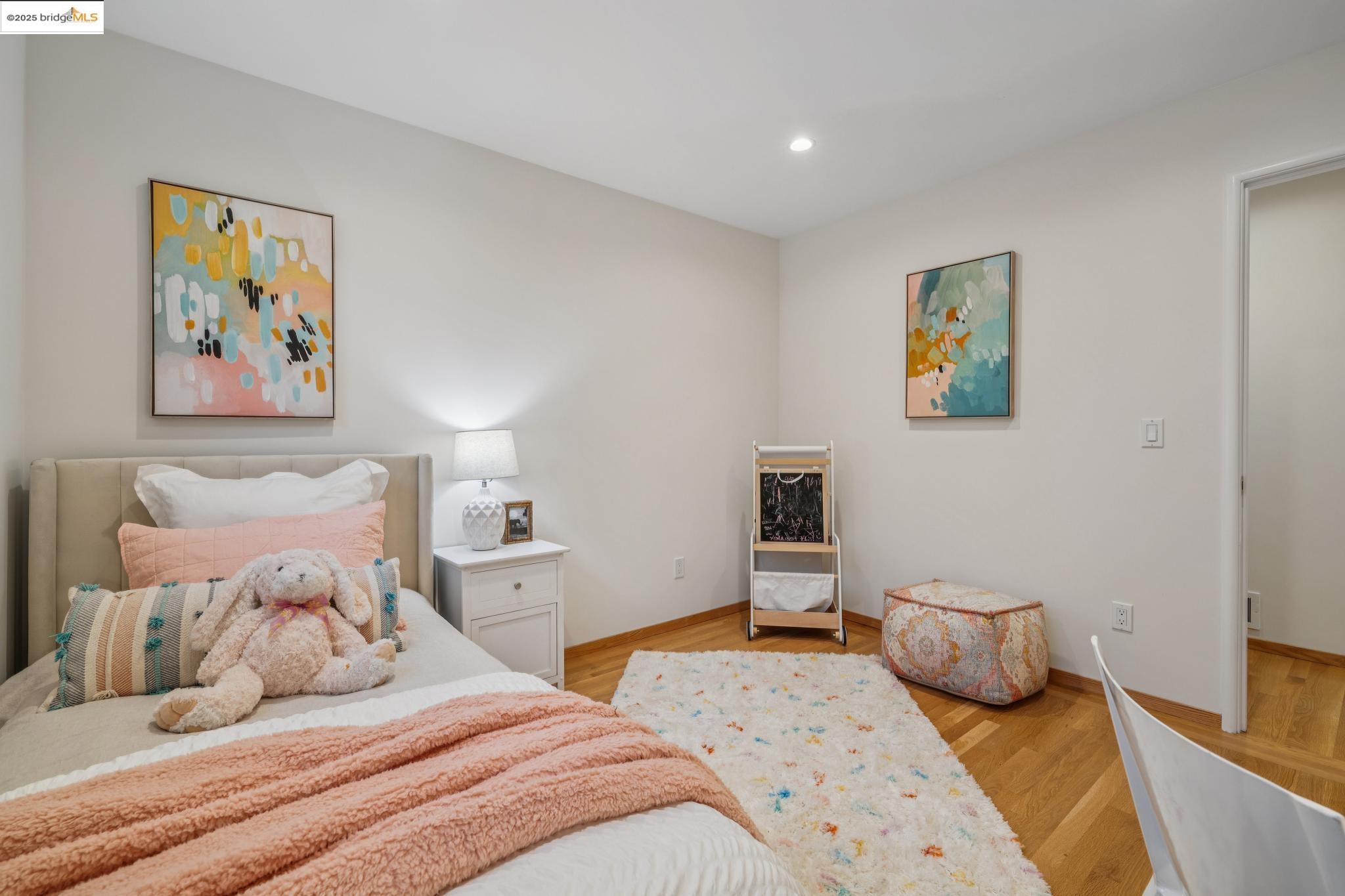 196 Glenwood Glade, Oakland, California 94611, 3 Bedrooms Bedrooms, 6 Rooms Rooms,2 BathroomsBathrooms,Residential,For Sale,196 Glenwood Glade,41106563