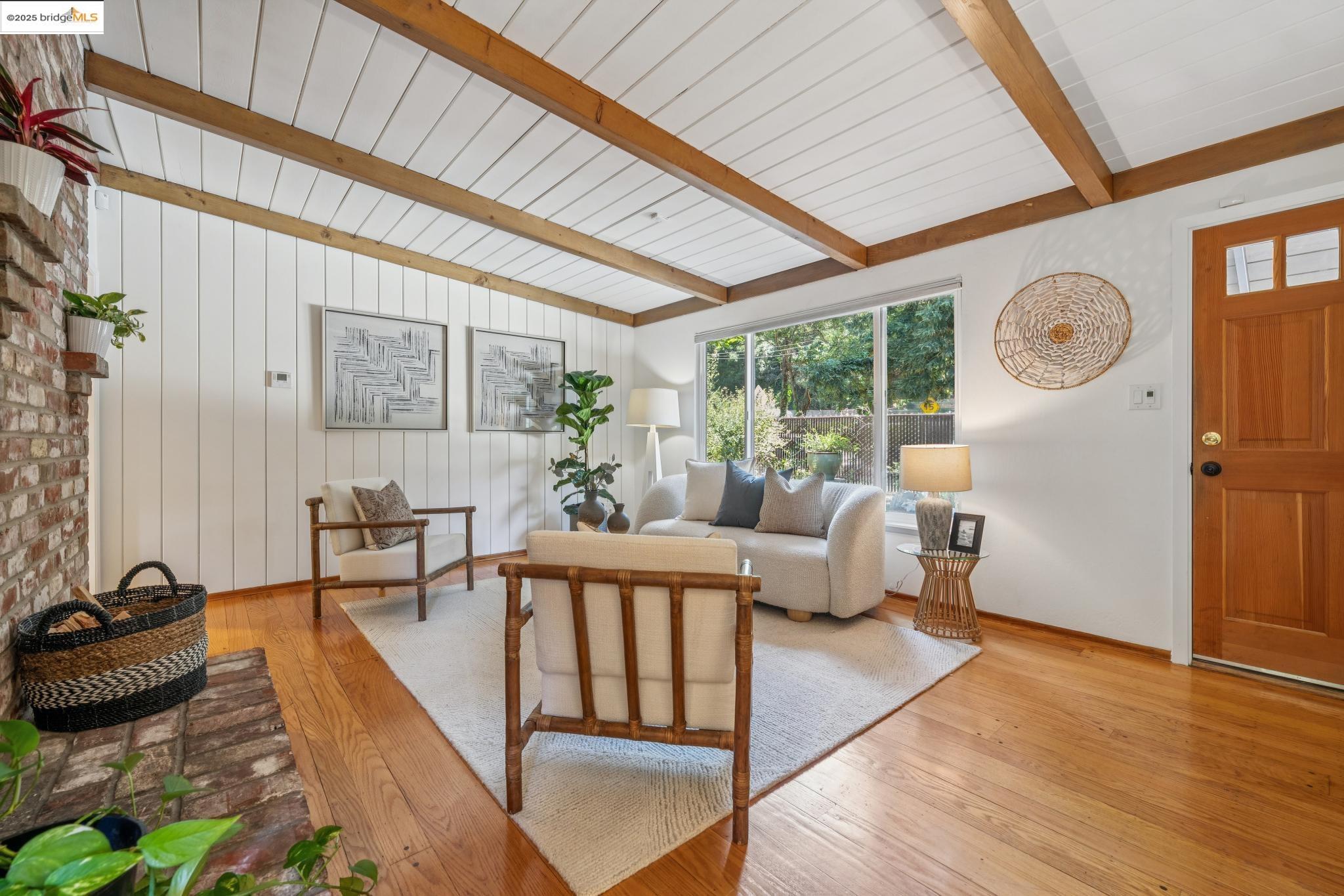 196 Glenwood Glade, Oakland, California 94611, 3 Bedrooms Bedrooms, 6 Rooms Rooms,2 BathroomsBathrooms,Residential,For Sale,196 Glenwood Glade,41106563
