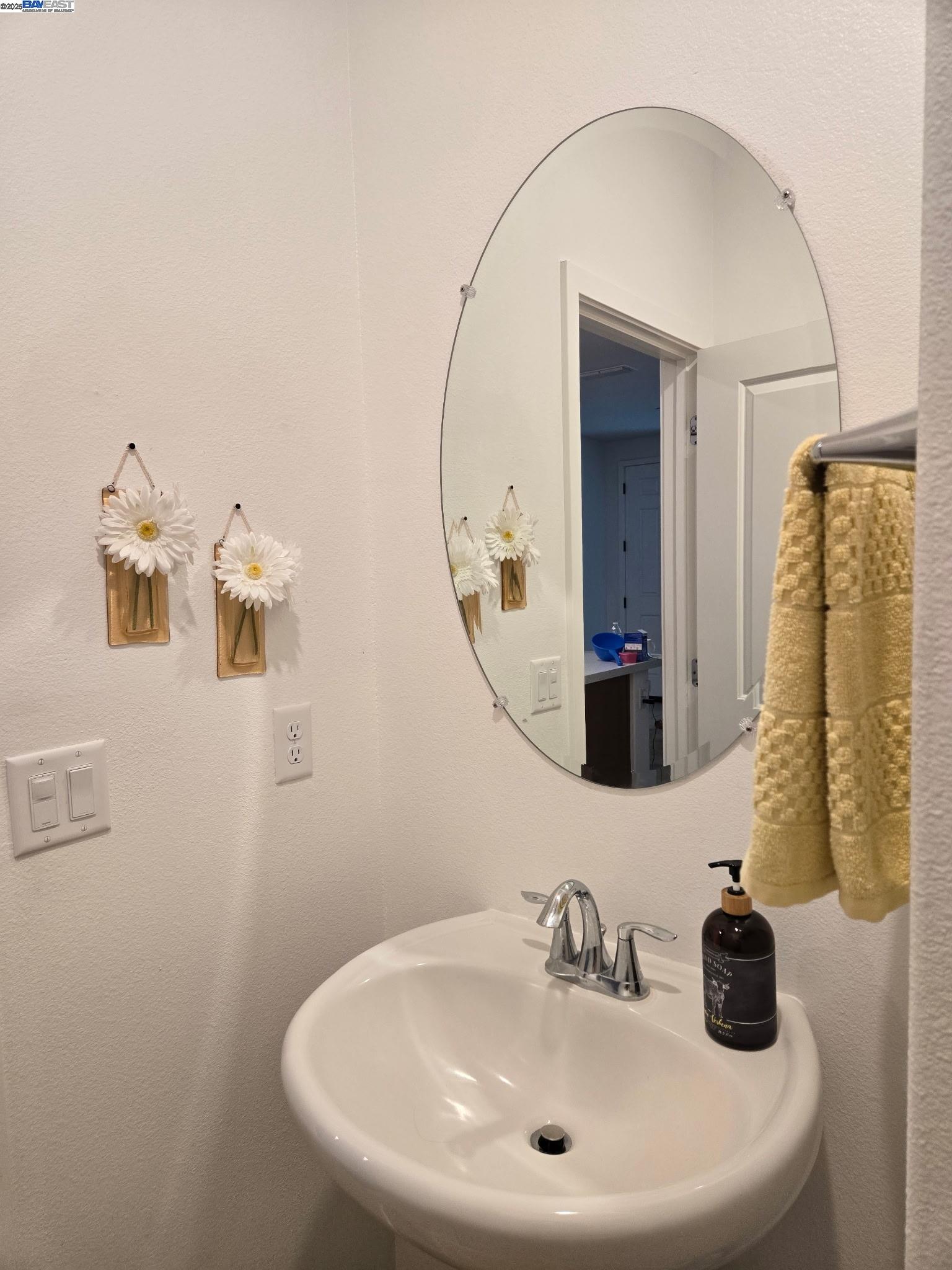 5301 E Commerce Way # 54102, Sacramento, California 95835, 3 Bedrooms Bedrooms, 5 Rooms Rooms,2 BathroomsBathrooms,Residential,For Sale,5301 E Commerce Way # 54102,41106566