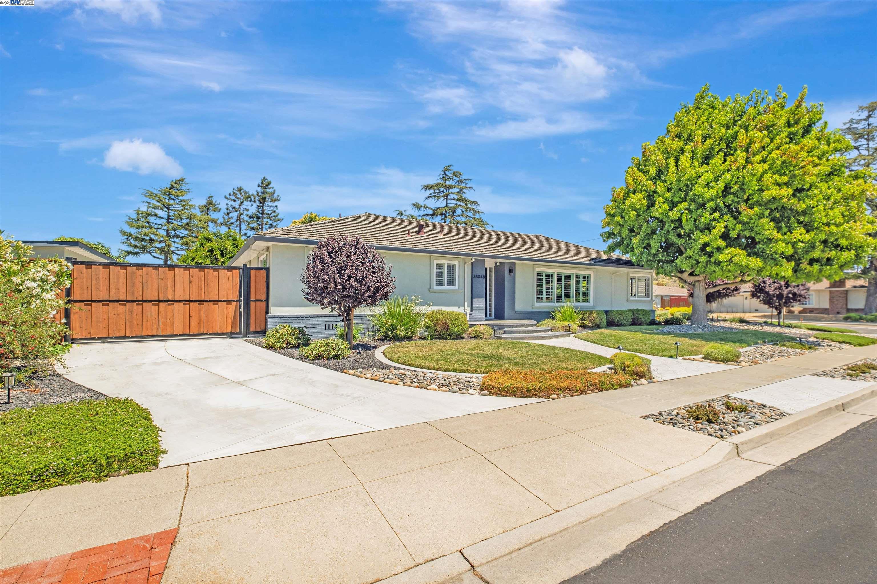 38048 Glenmoor Dr, Fremont, California 94536, 3 Bedrooms Bedrooms, 5 Rooms Rooms,3 BathroomsBathrooms,Residential,For Sale,38048 Glenmoor Dr,41106567