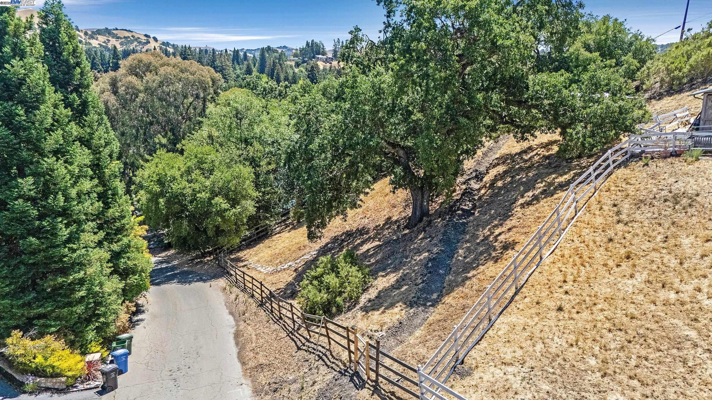 1923 Green Valley Rd, Alamo, California 94507, 4 Bedrooms Bedrooms, 9 Rooms Rooms,3 BathroomsBathrooms,Residential,For Sale,1923 Green Valley Rd,41106569