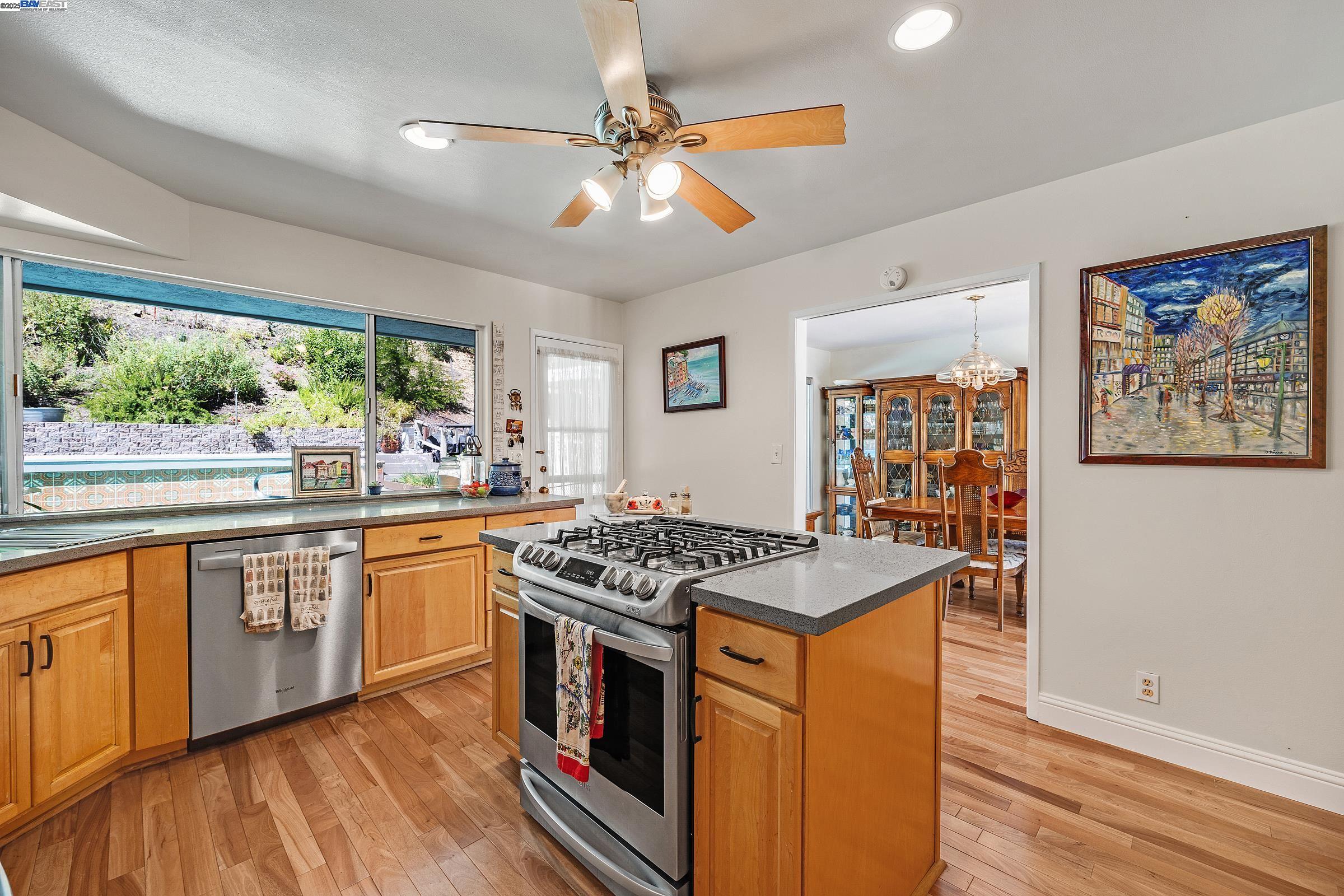 1923 Green Valley Rd, Alamo, California 94507, 4 Bedrooms Bedrooms, 9 Rooms Rooms,3 BathroomsBathrooms,Residential,For Sale,1923 Green Valley Rd,41106569