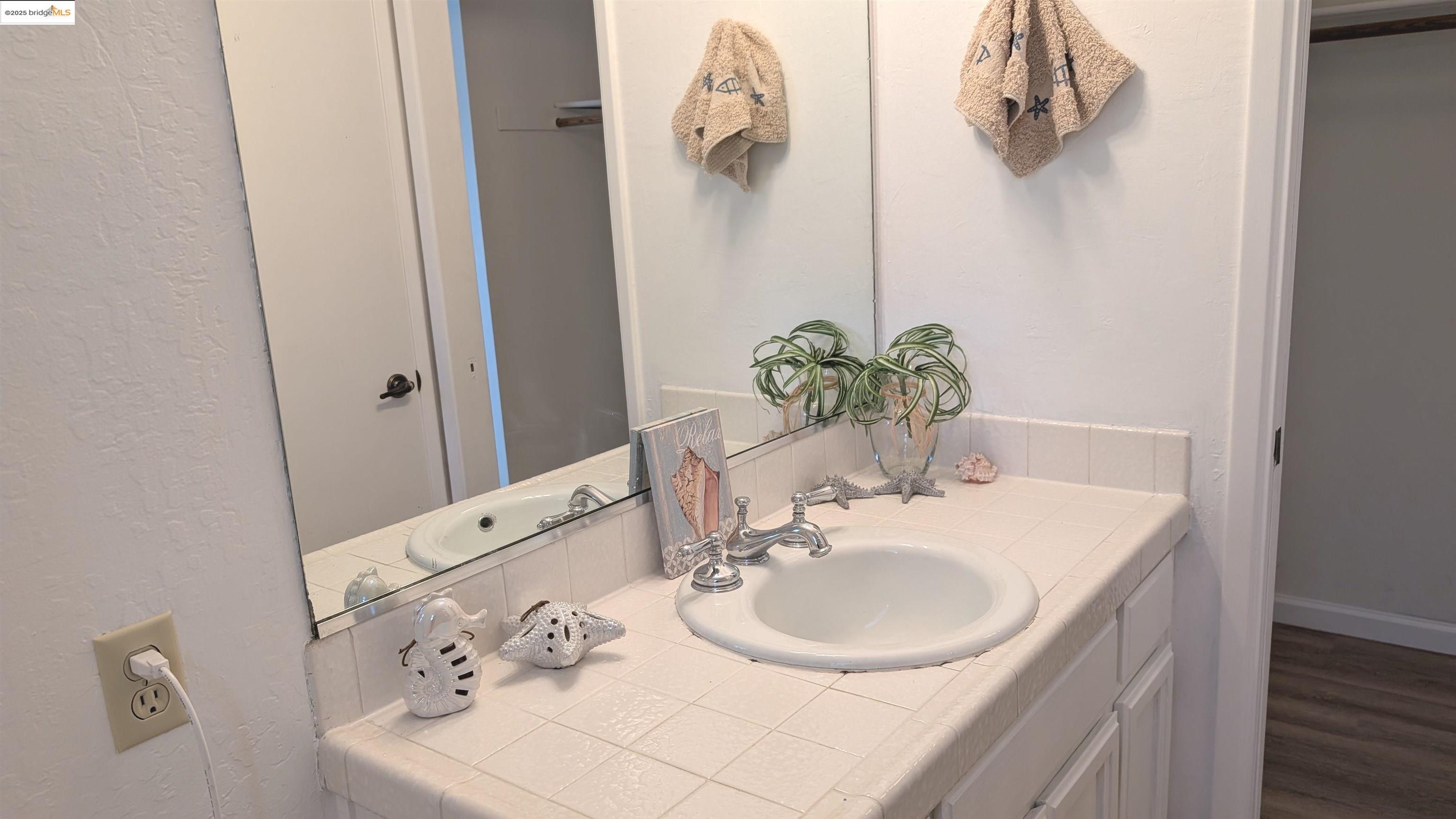 Photo #27: 41106571 Listing: Photo #27