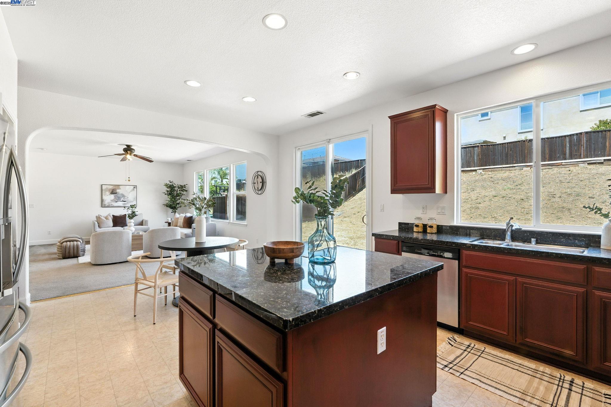 3909 Danbury Way, Fairfield, California 94533, 5 Bedrooms Bedrooms, 10 Rooms Rooms,3 BathroomsBathrooms,Residential,For Sale,3909 Danbury Way,41106572