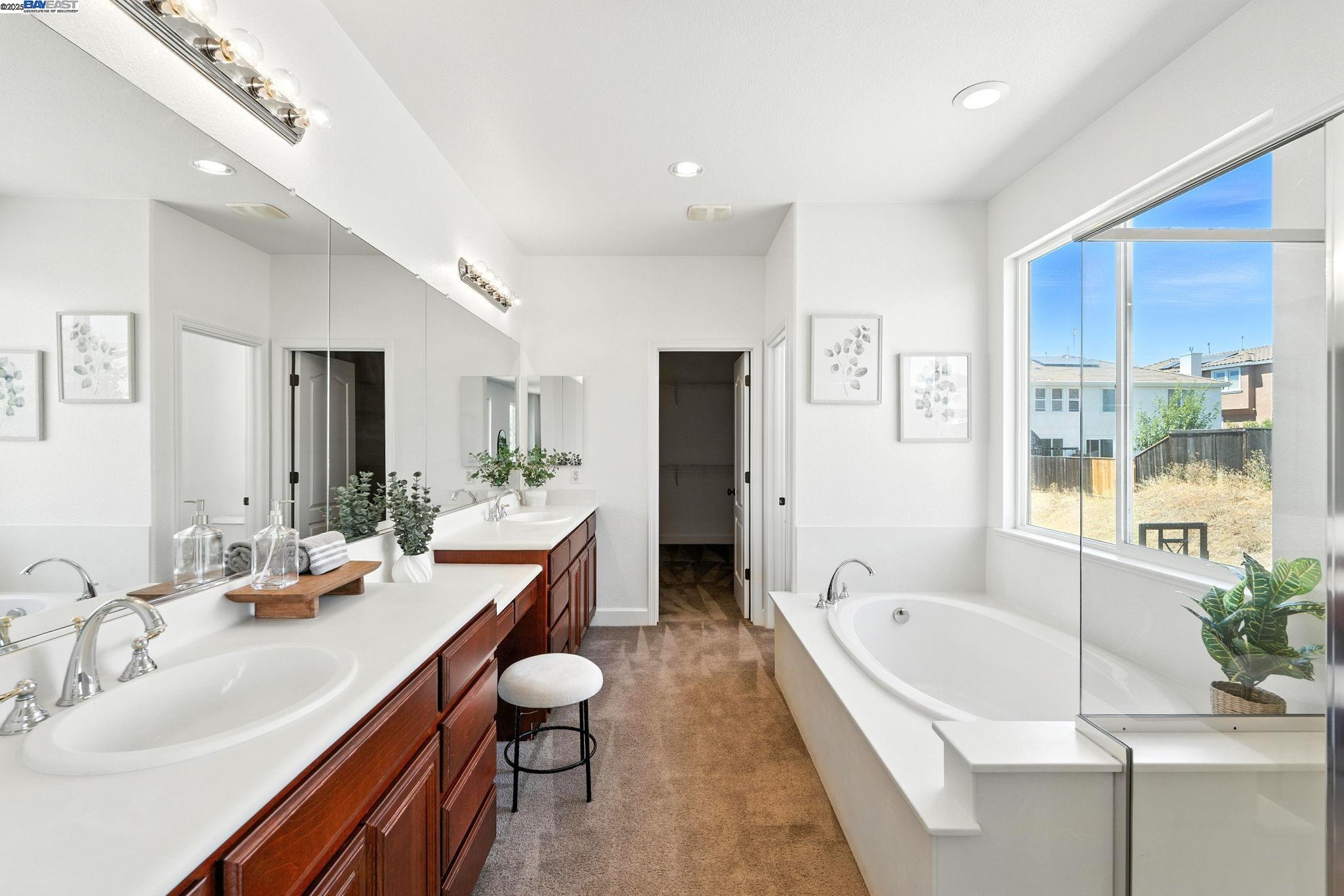 3909 Danbury Way, Fairfield, California 94533, 5 Bedrooms Bedrooms, 10 Rooms Rooms,3 BathroomsBathrooms,Residential,For Sale,3909 Danbury Way,41106572