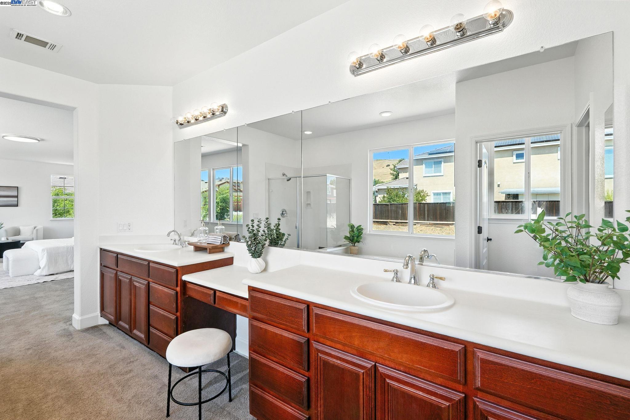 3909 Danbury Way, Fairfield, California 94533, 5 Bedrooms Bedrooms, 10 Rooms Rooms,3 BathroomsBathrooms,Residential,For Sale,3909 Danbury Way,41106572