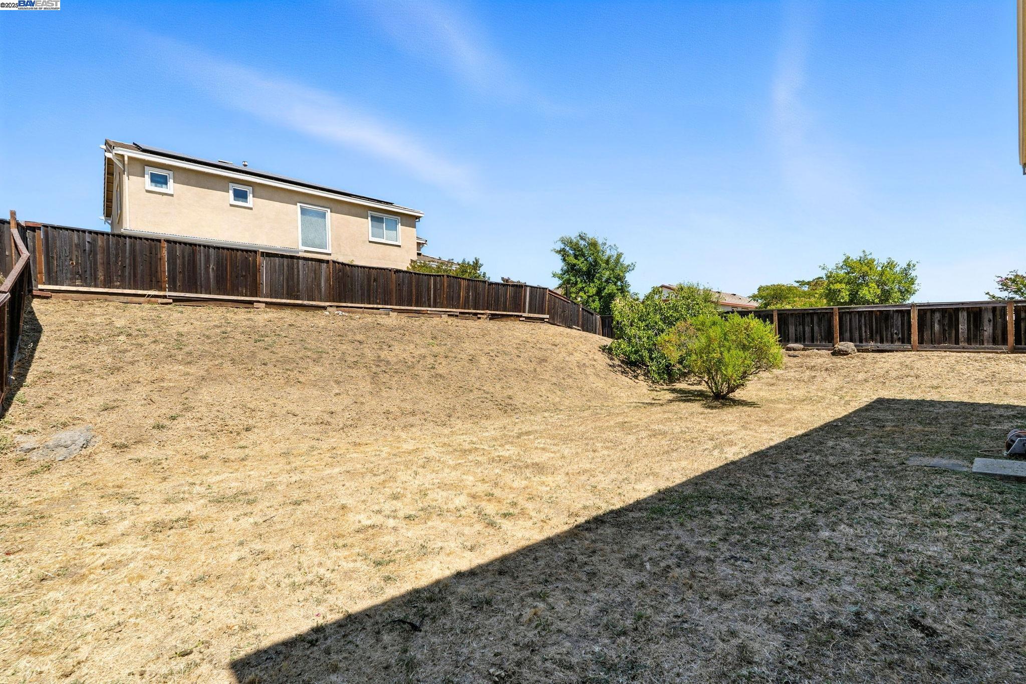3909 Danbury Way, Fairfield, California 94533, 5 Bedrooms Bedrooms, 10 Rooms Rooms,3 BathroomsBathrooms,Residential,For Sale,3909 Danbury Way,41106572