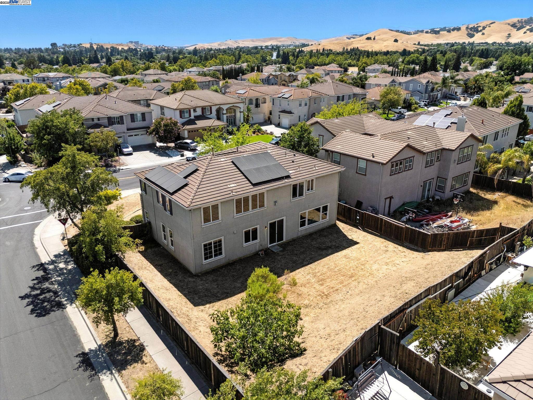 3909 Danbury Way, Fairfield, California 94533, 5 Bedrooms Bedrooms, 10 Rooms Rooms,3 BathroomsBathrooms,Residential,For Sale,3909 Danbury Way,41106572