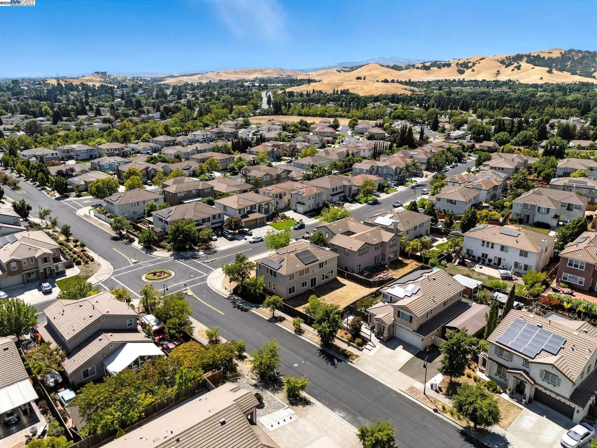 3909 Danbury Way, Fairfield, California 94533, 5 Bedrooms Bedrooms, 10 Rooms Rooms,3 BathroomsBathrooms,Residential,For Sale,3909 Danbury Way,41106572
