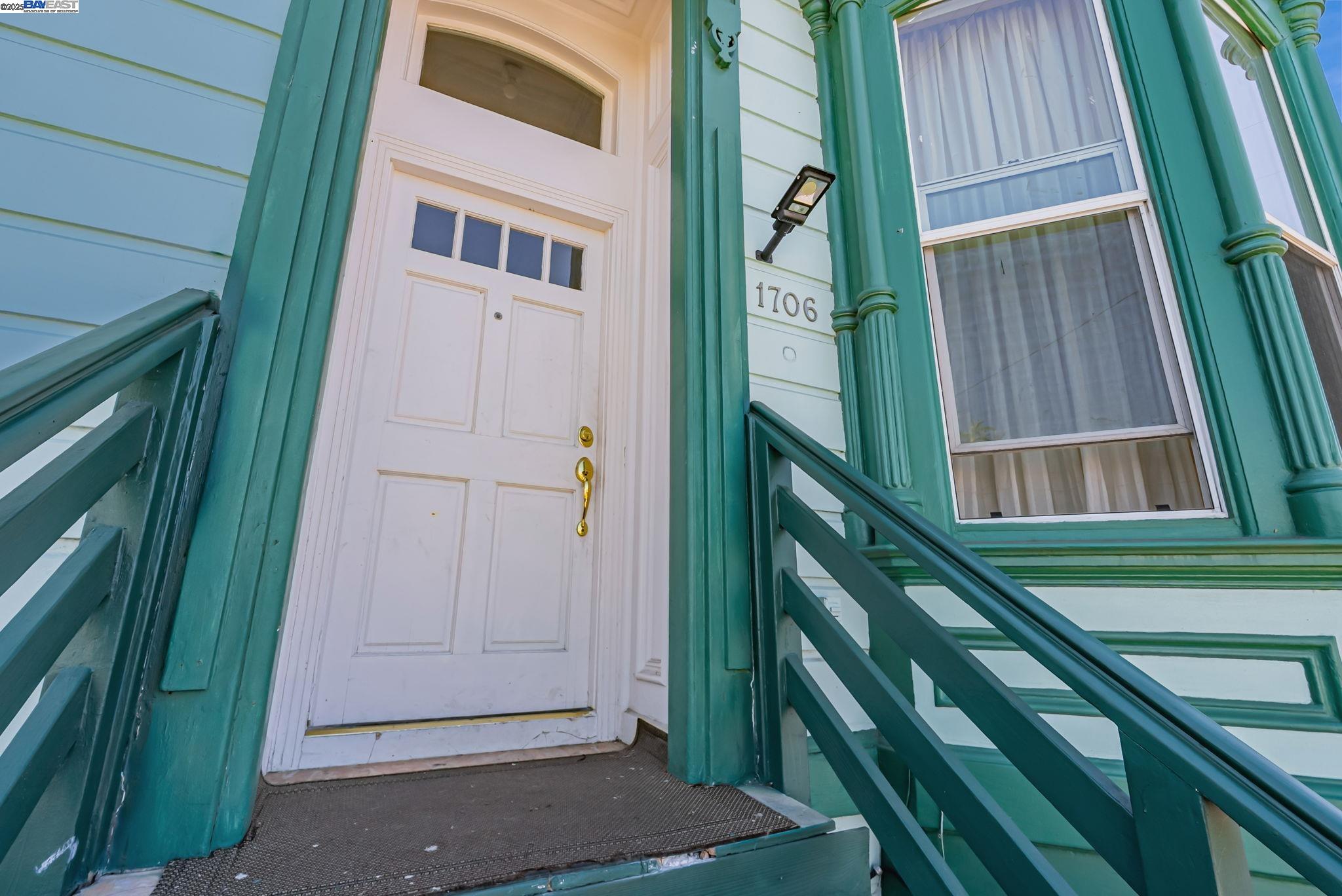 Detail Gallery Image 3 of 55 For 1706-1704 Center St, Oakland,  CA 94607 - – Beds | – Baths