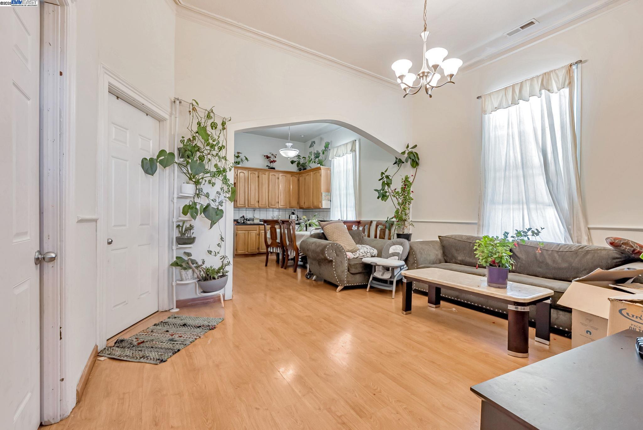 Detail Gallery Image 5 of 55 For 1706-1704 Center St, Oakland,  CA 94607 - – Beds | – Baths