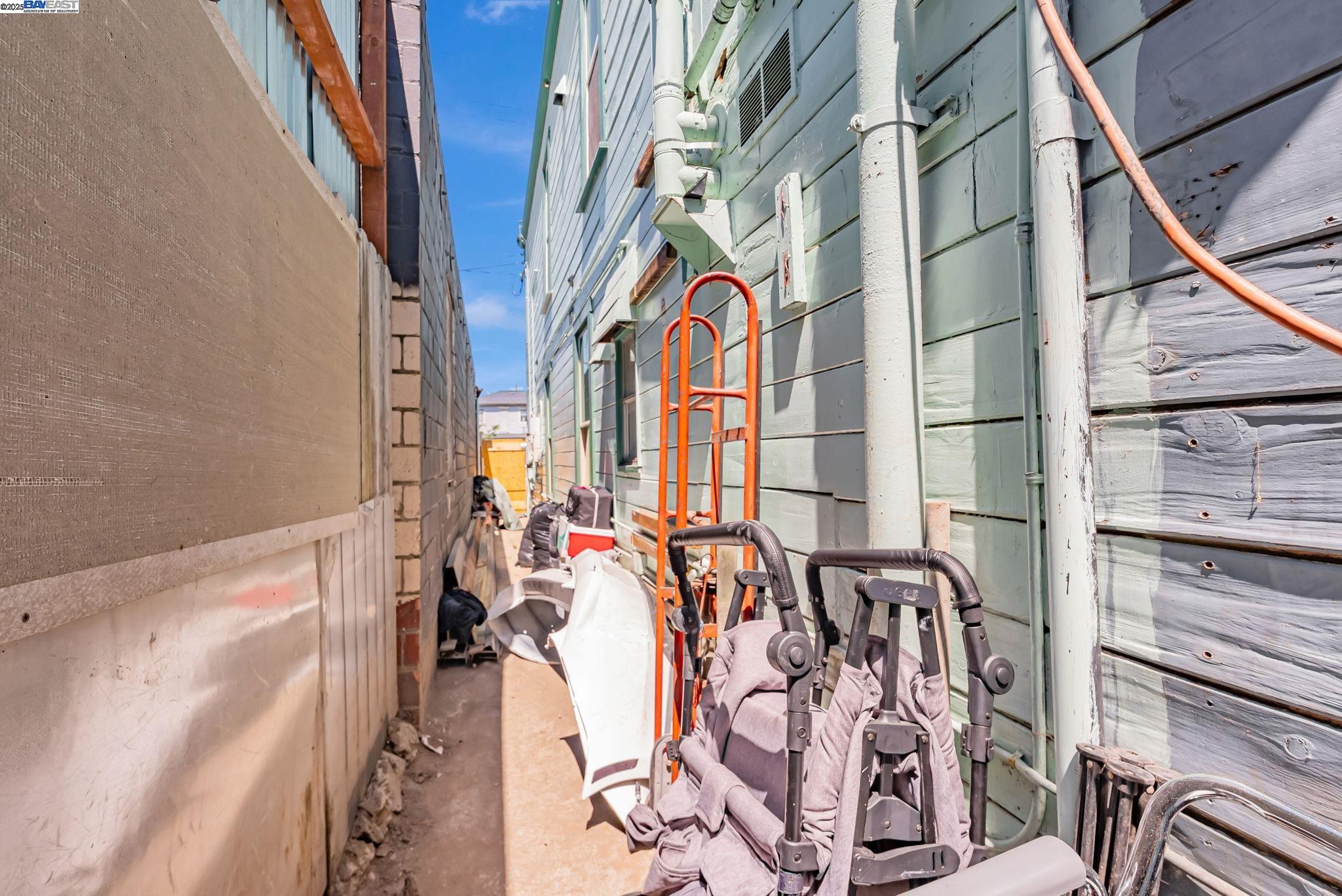 Detail Gallery Image 55 of 55 For 1706-1704 Center St, Oakland,  CA 94607 - – Beds | – Baths