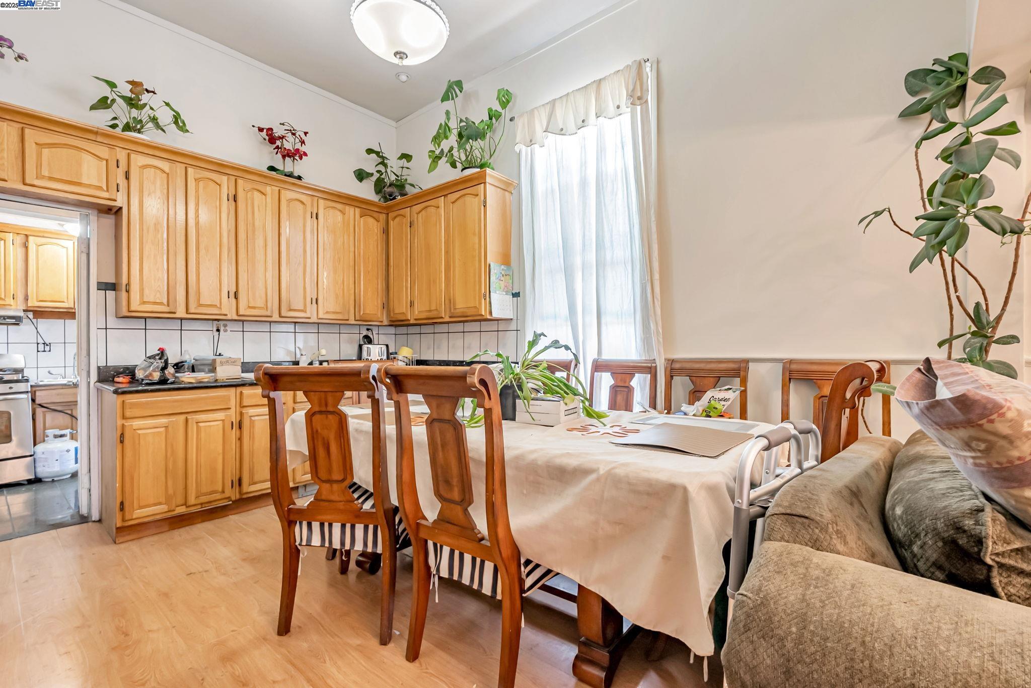 Detail Gallery Image 9 of 55 For 1706-1704 Center St, Oakland,  CA 94607 - – Beds | – Baths