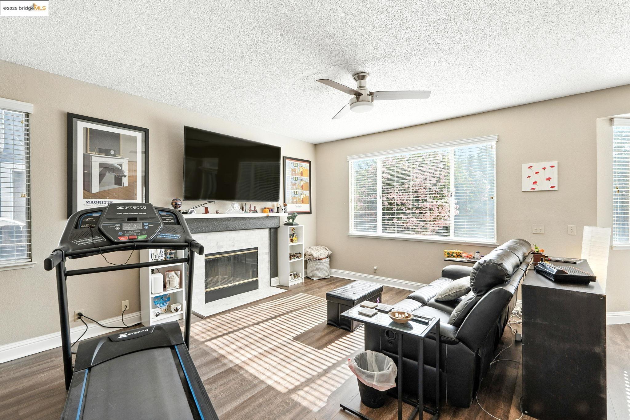Detail Gallery Image 18 of 45 For 1280 Mayfield Circle, Suisun City,  CA 94585 - 3 Beds | 2/1 Baths