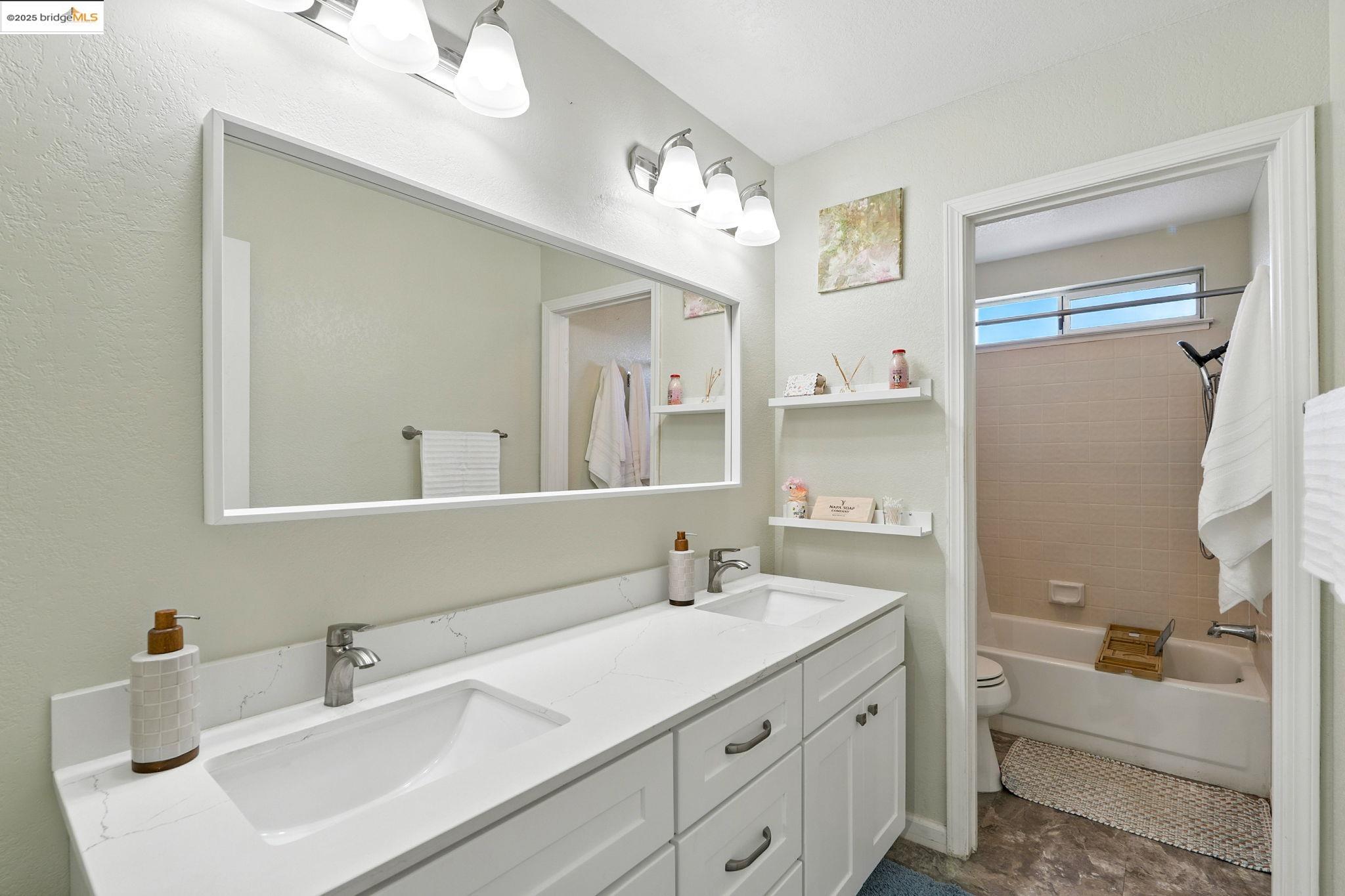 Detail Gallery Image 24 of 45 For 1280 Mayfield Circle, Suisun City,  CA 94585 - 3 Beds | 2/1 Baths