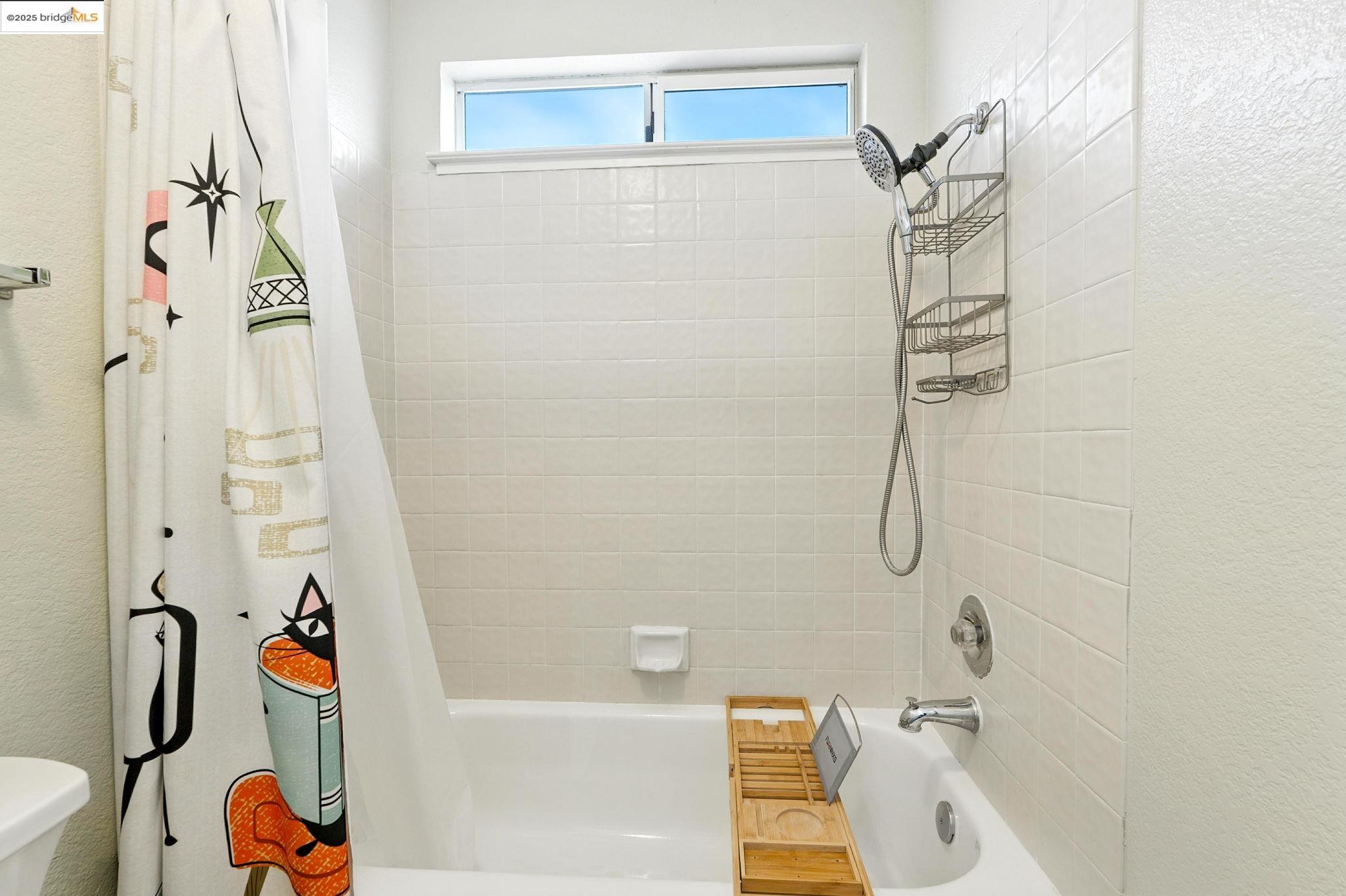 Detail Gallery Image 25 of 45 For 1280 Mayfield Circle, Suisun City,  CA 94585 - 3 Beds | 2/1 Baths