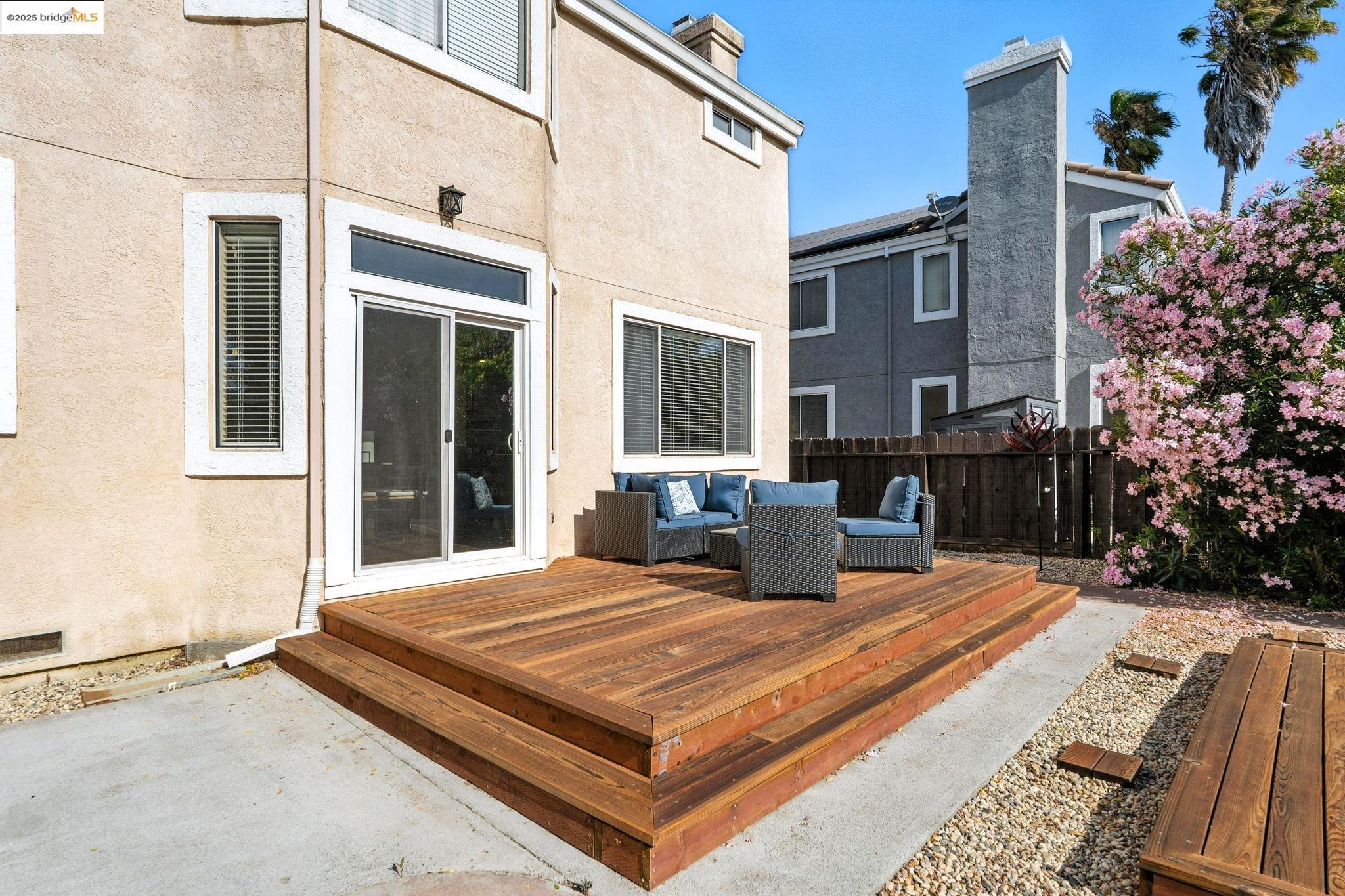 Detail Gallery Image 34 of 45 For 1280 Mayfield Circle, Suisun City,  CA 94585 - 3 Beds | 2/1 Baths
