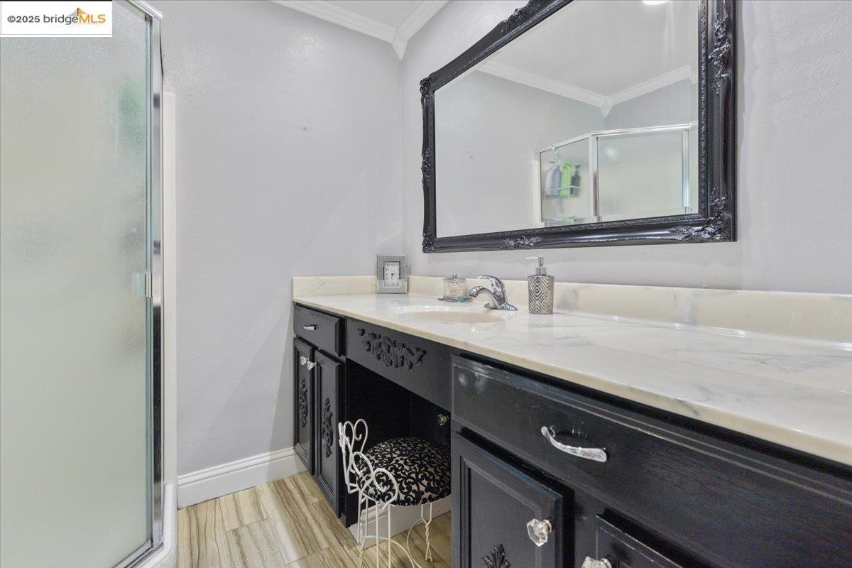 Detail Gallery Image 18 of 33 For 2362 Somerset Ave, Castro Valley,  CA 94546 - 3 Beds | 3 Baths