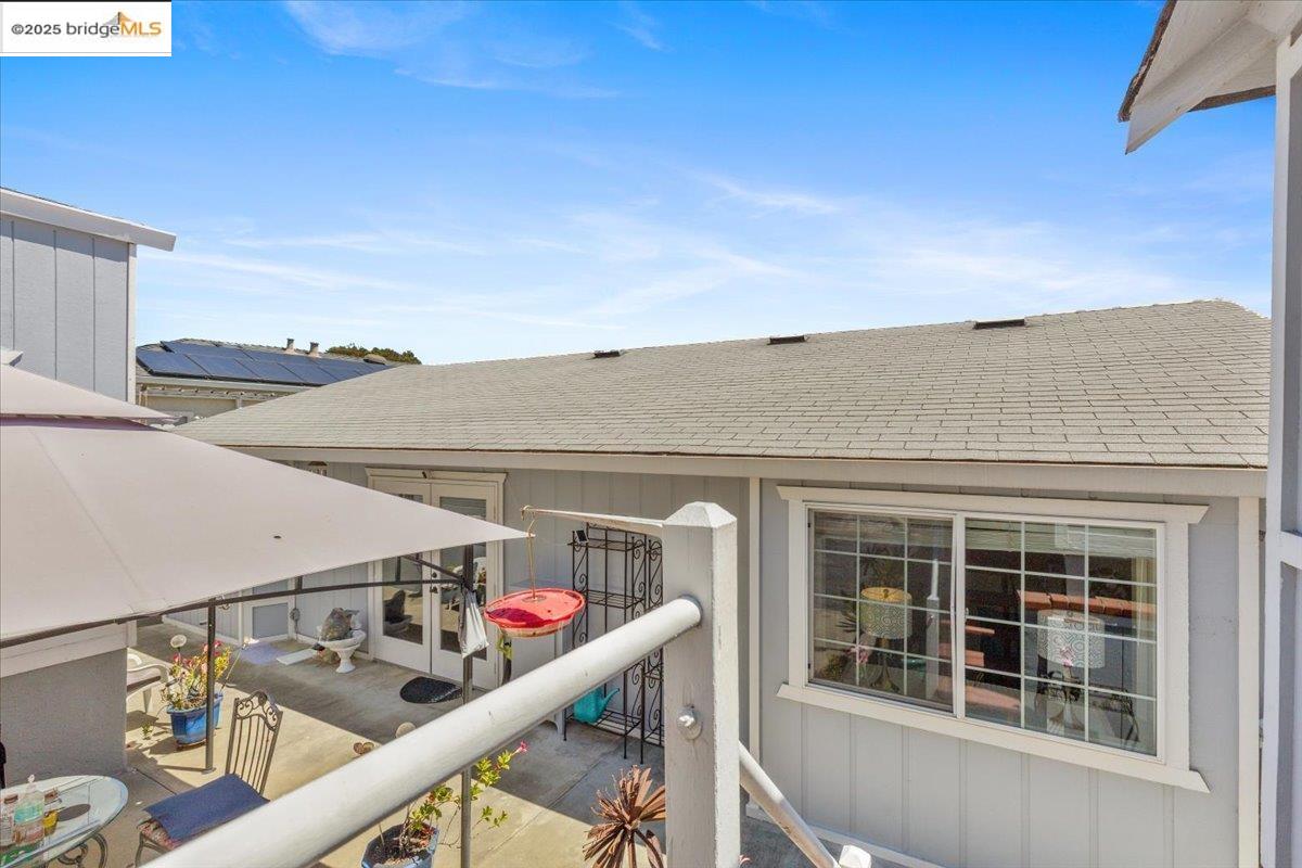 Detail Gallery Image 30 of 33 For 2362 Somerset Ave, Castro Valley,  CA 94546 - 3 Beds | 3 Baths